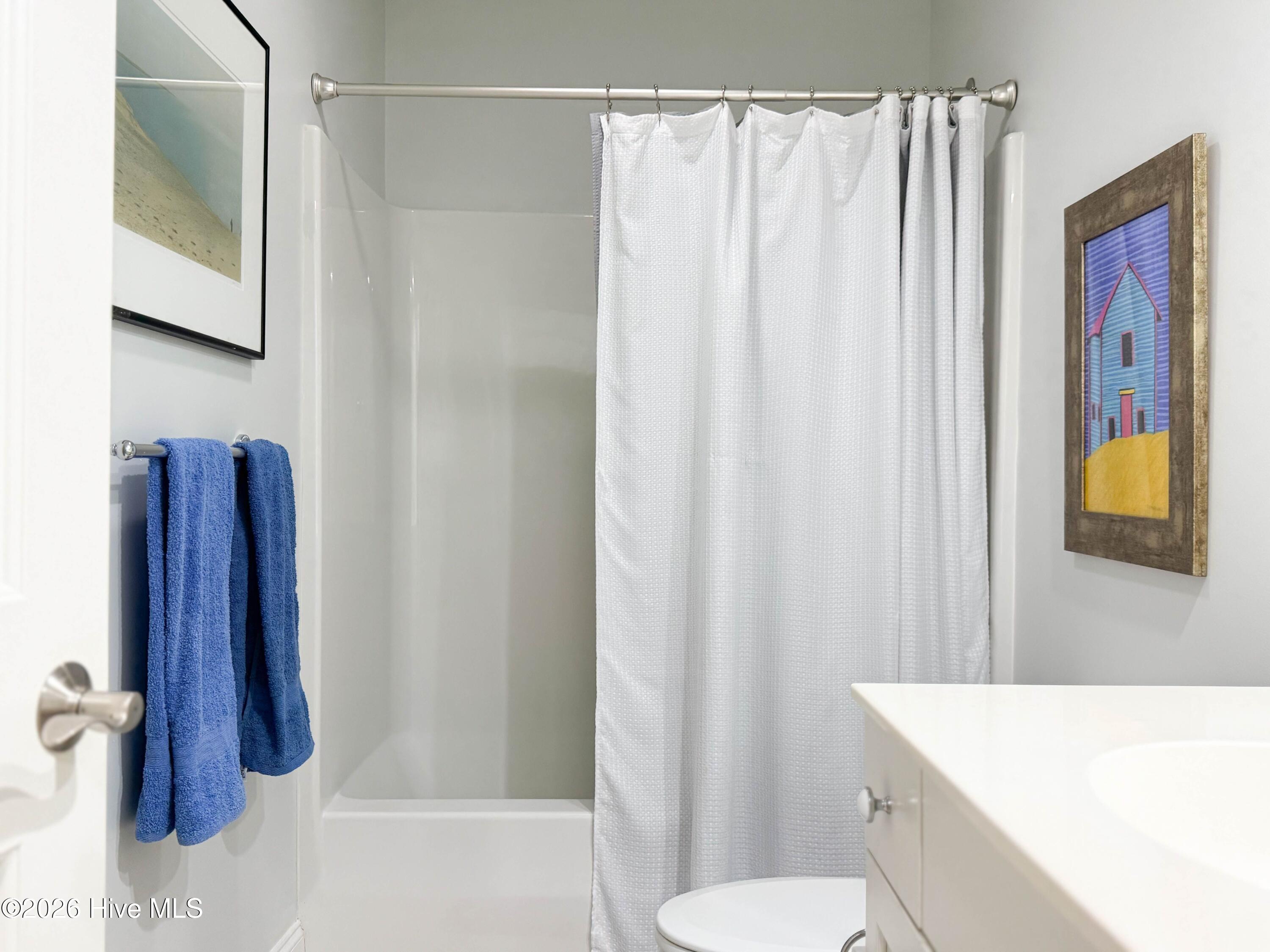 100559415 | Photo 77