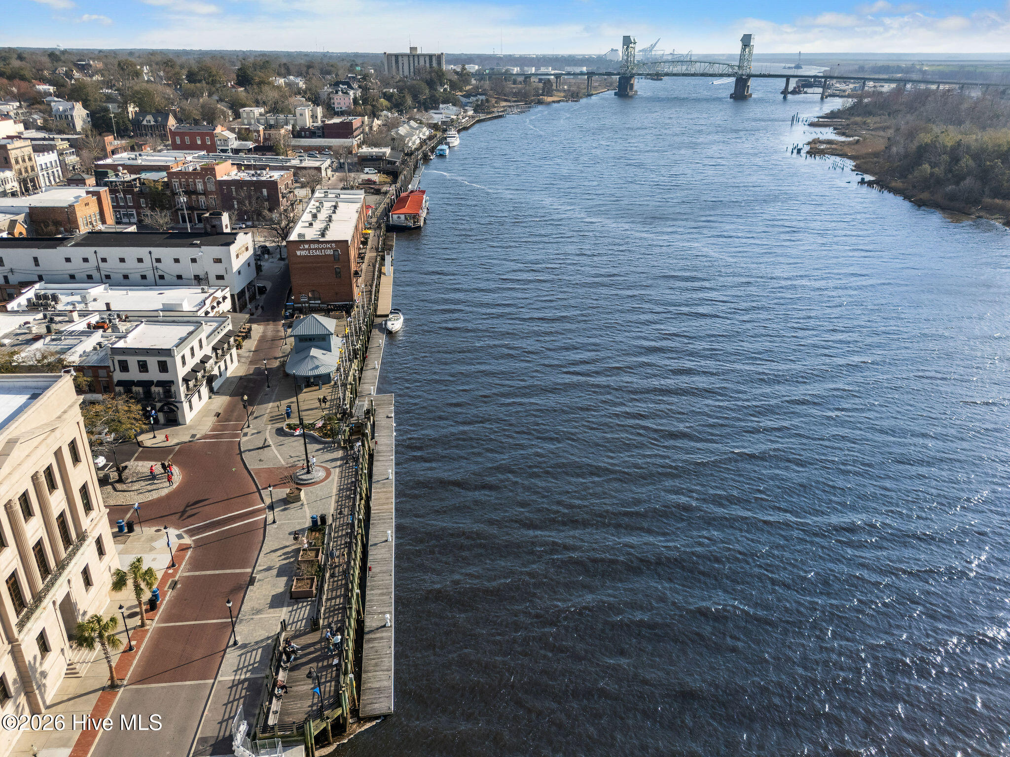 100553604 | Photo 104