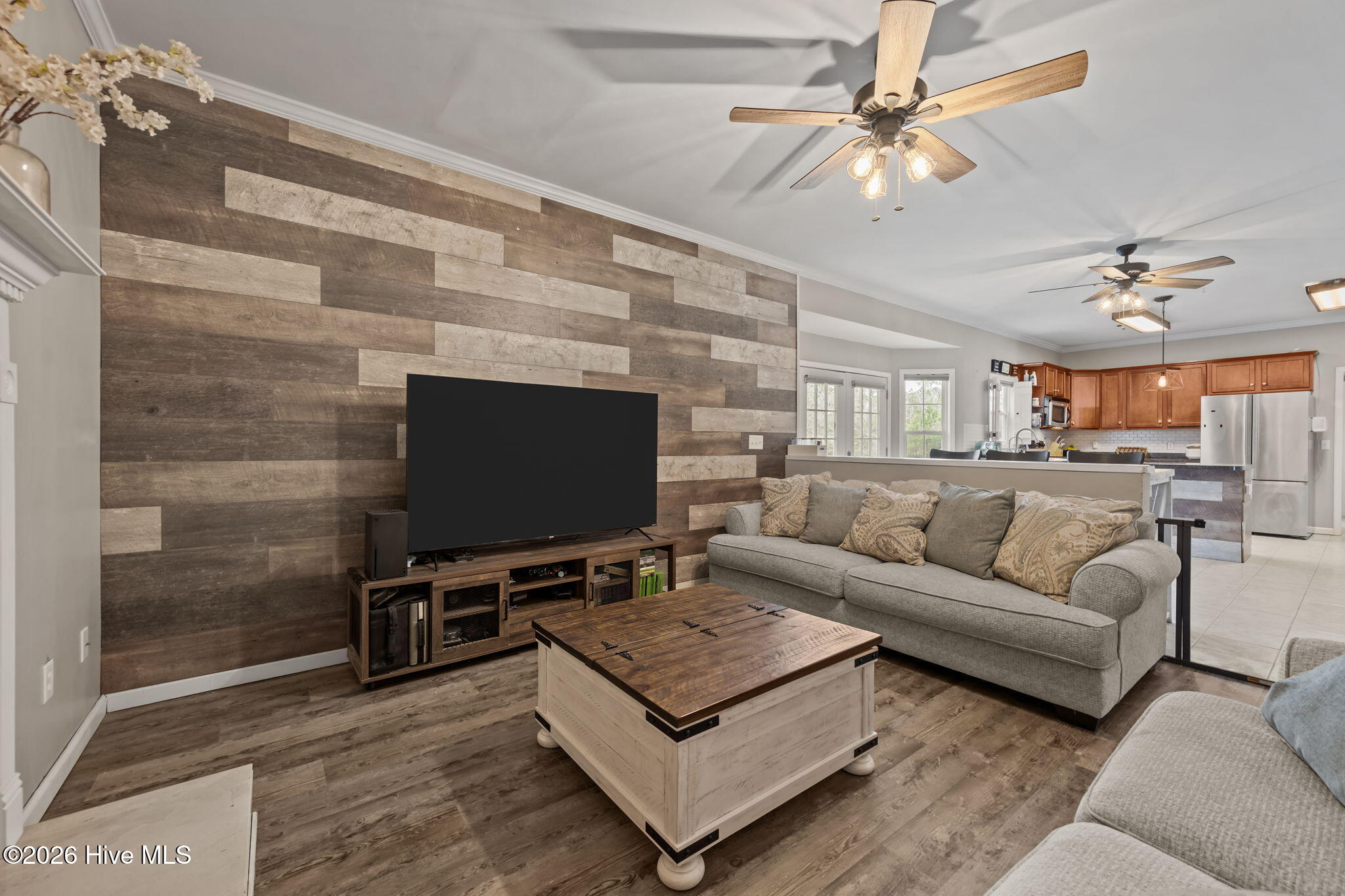 100557668 | Photo 20