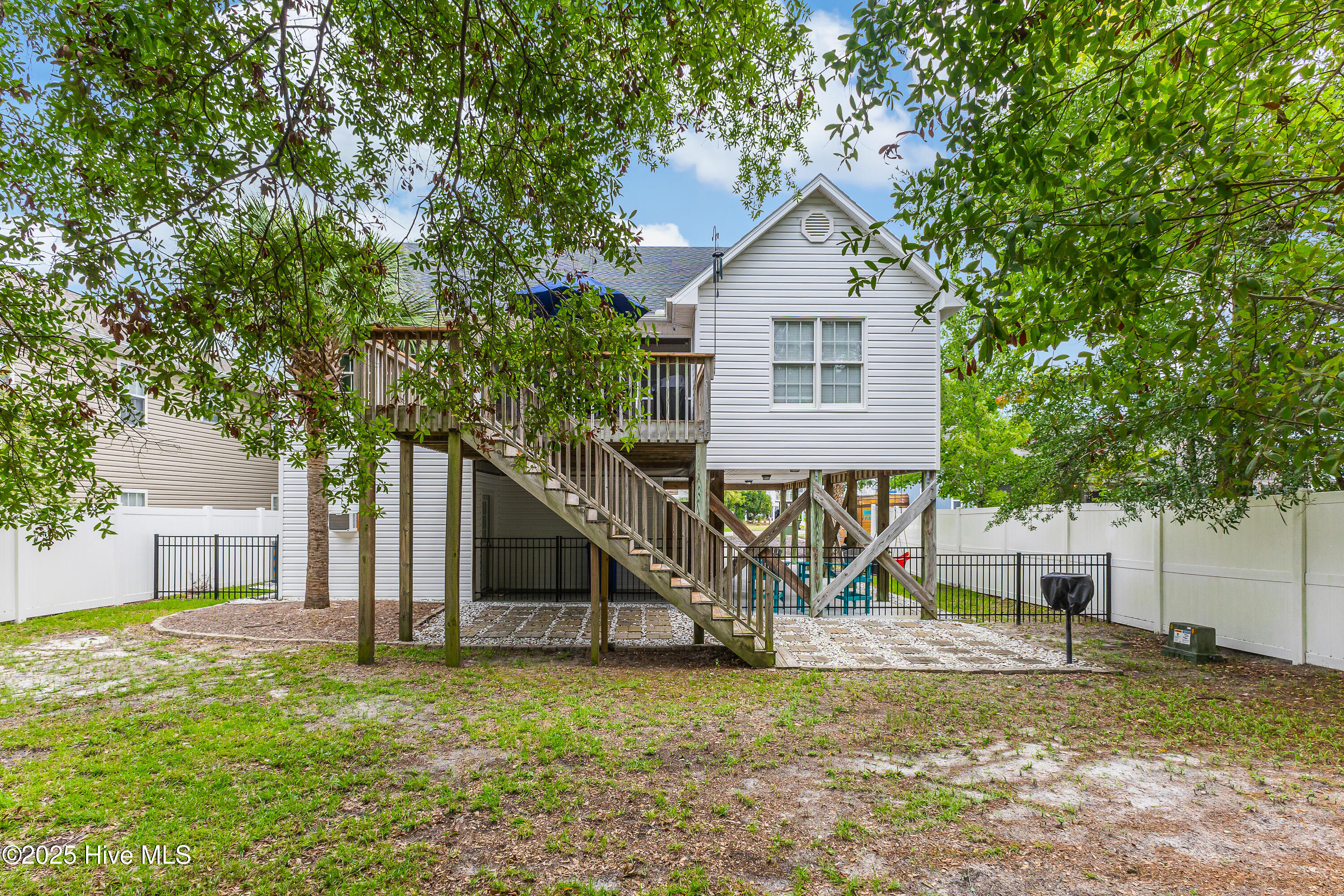 100523594 | Photo 34