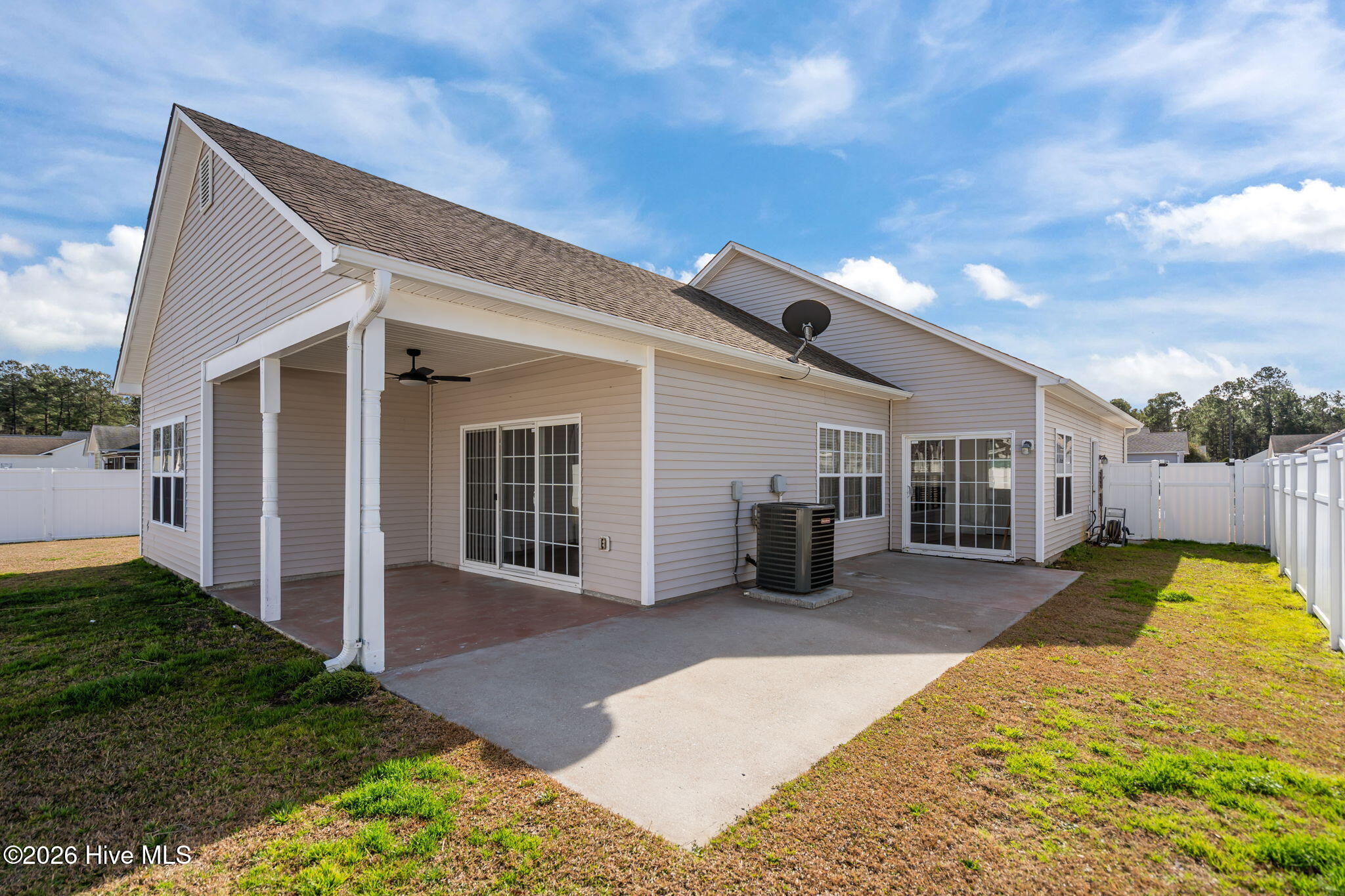 100549107 | Photo 45