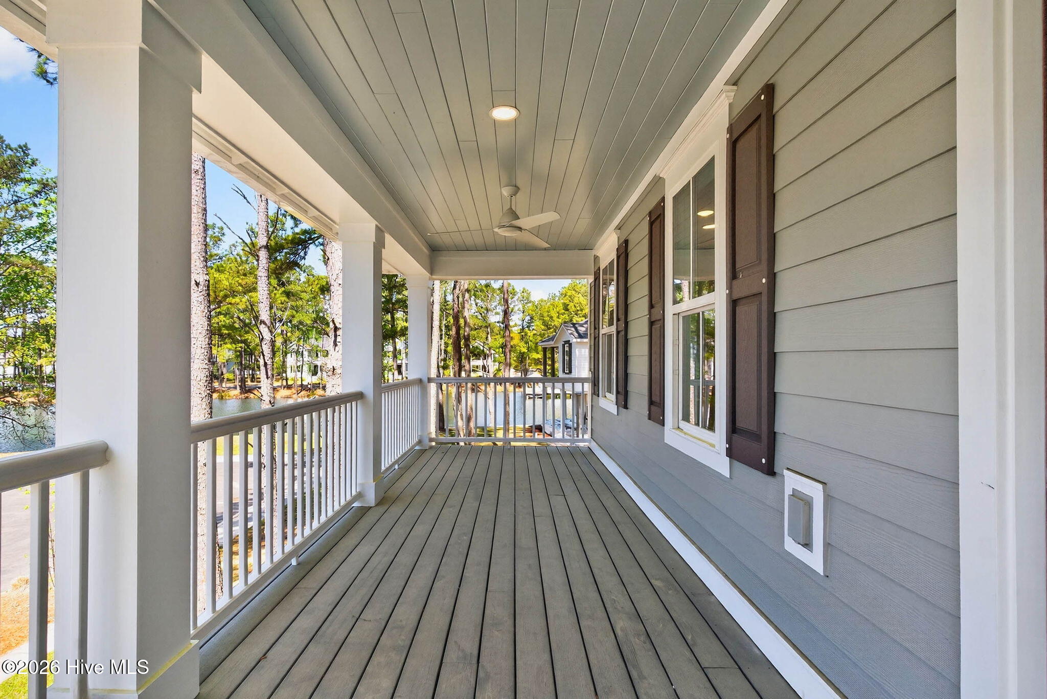 100531409 | Photo 25