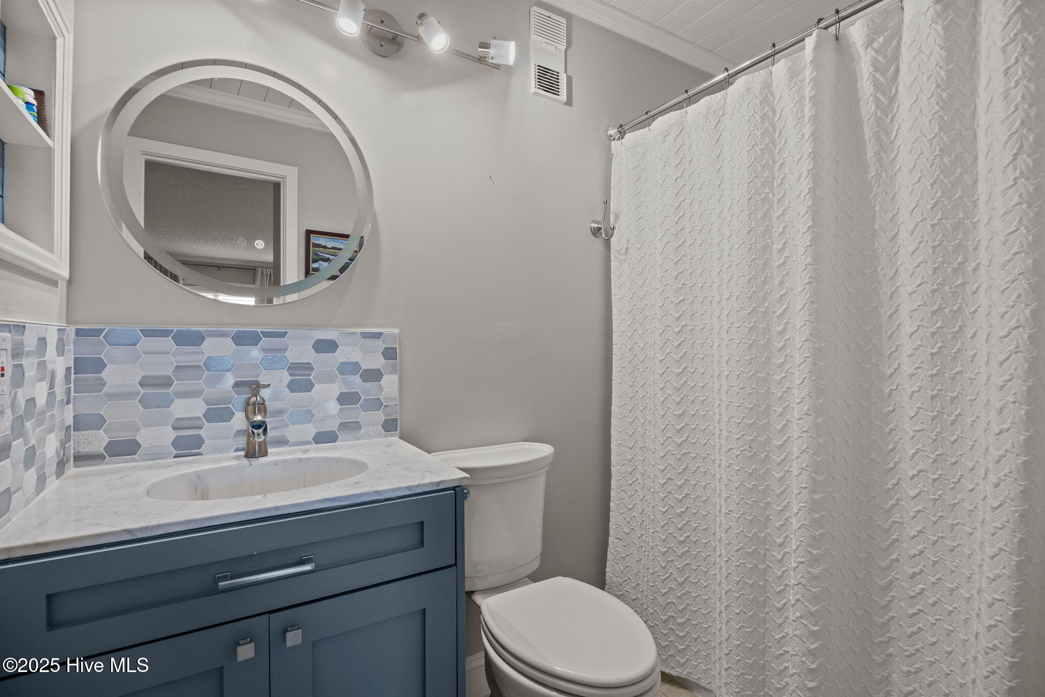 100548198 | Photo 24