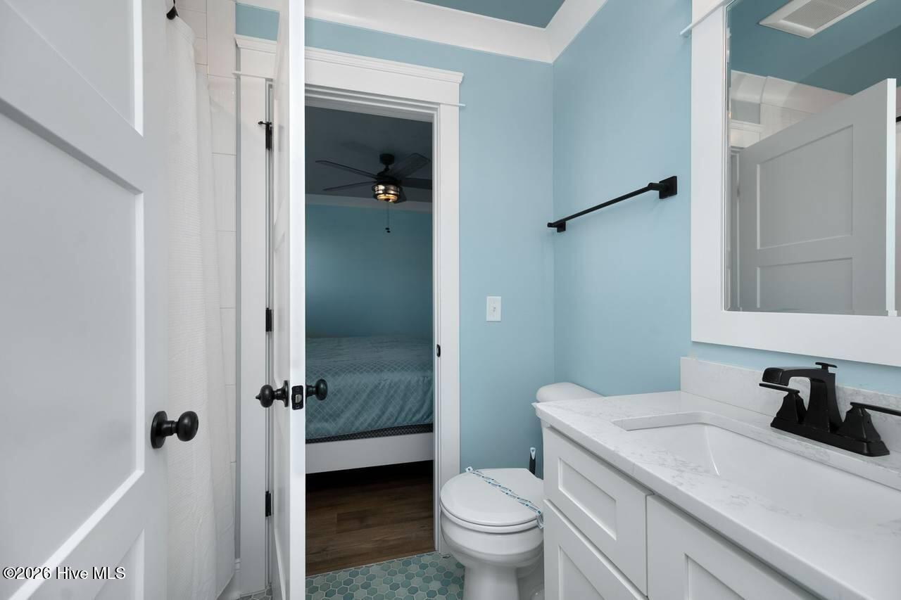 100560212 | Photo 124