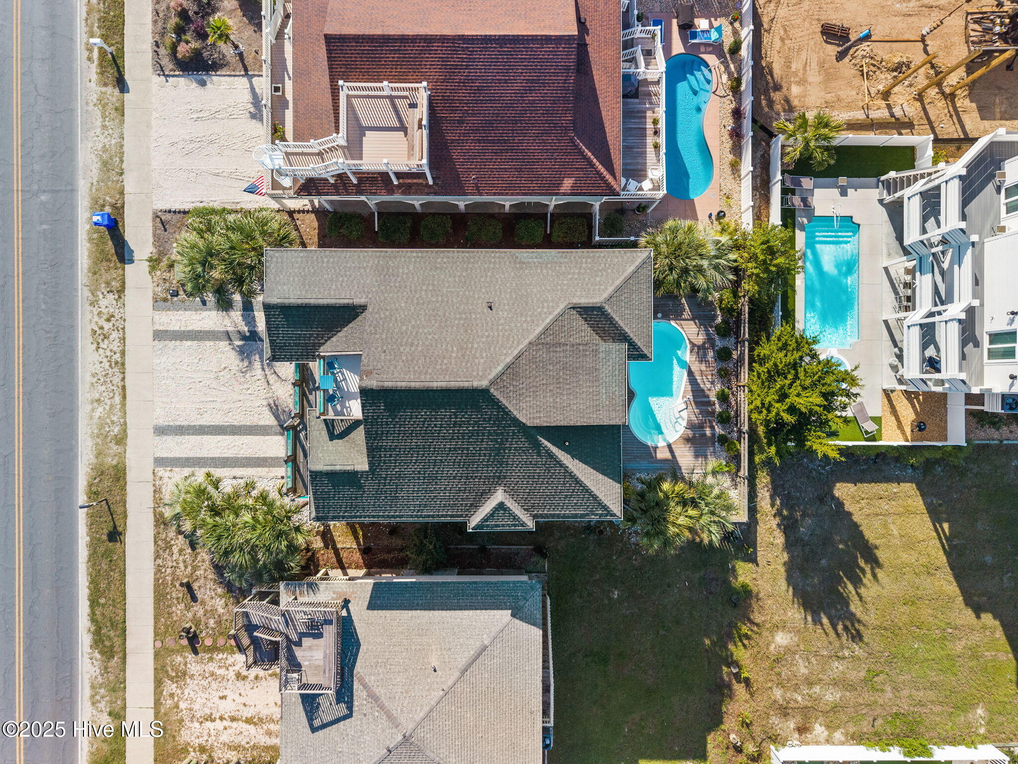 100535971 | Photo 45