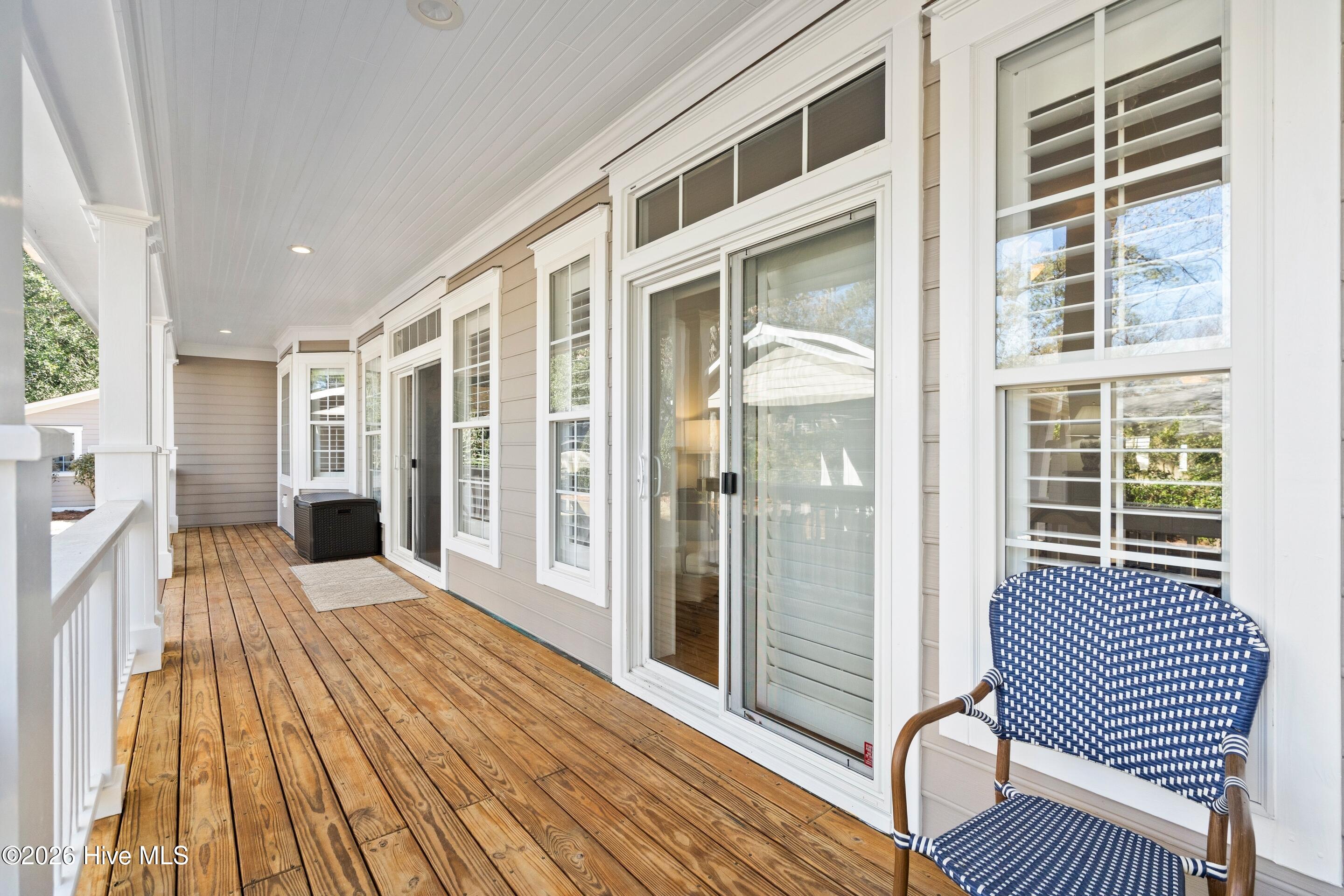 100549669 | Photo 59