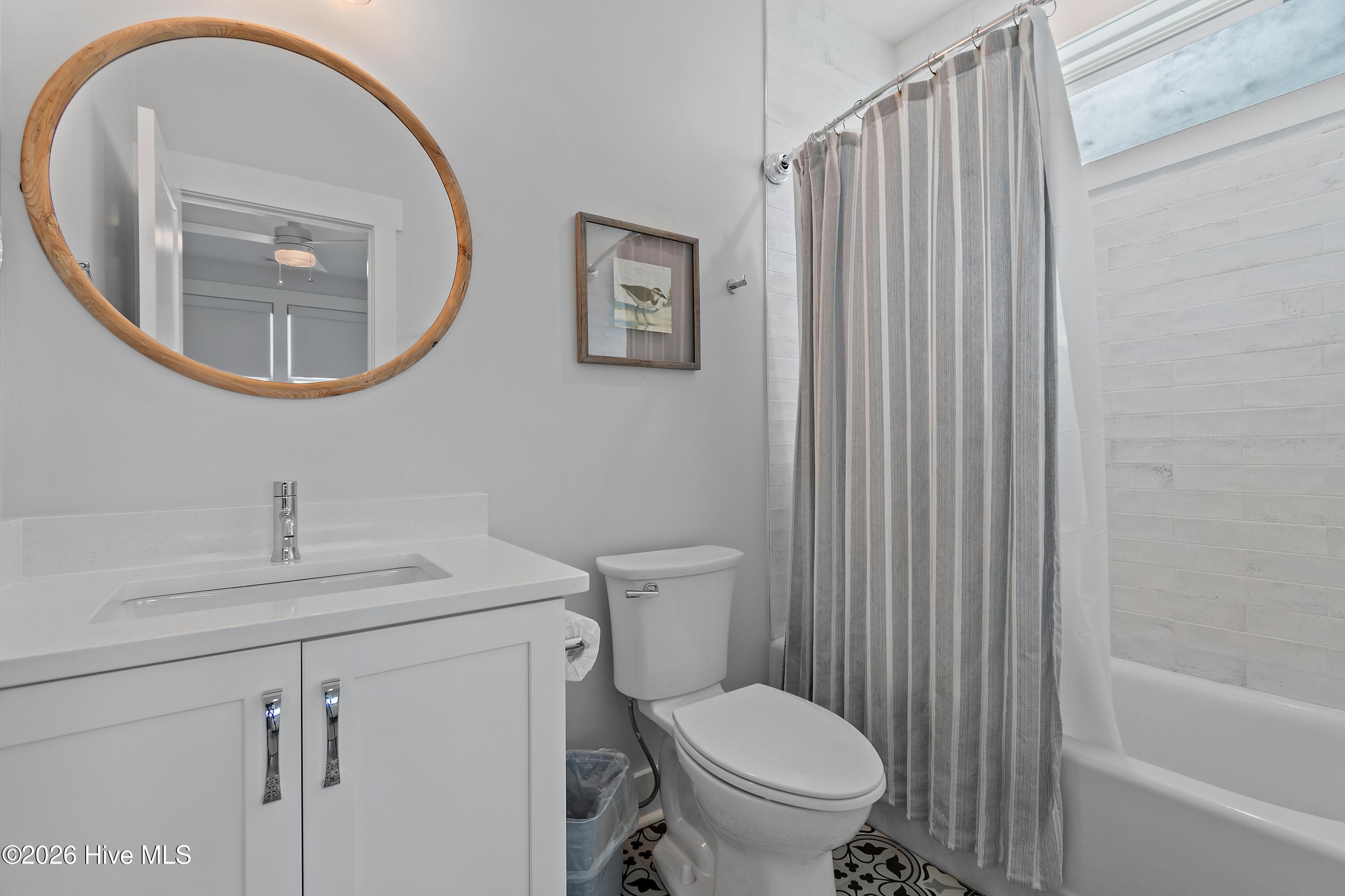 100564147 | Photo 31