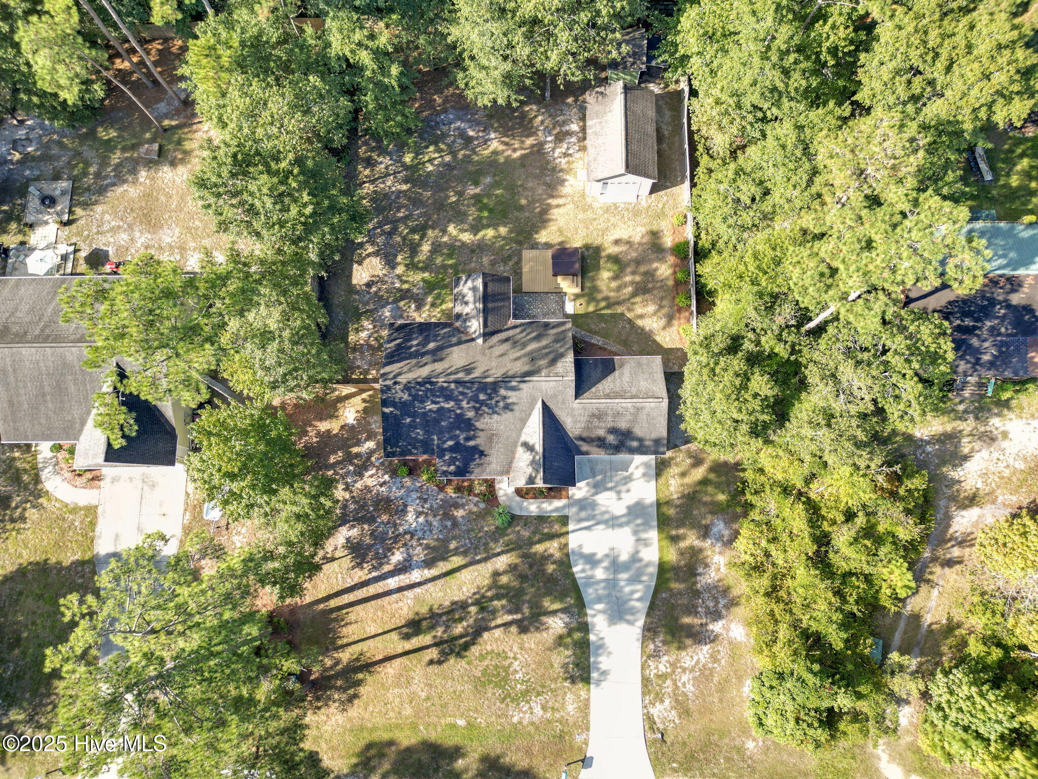 100533353 | Photo 37