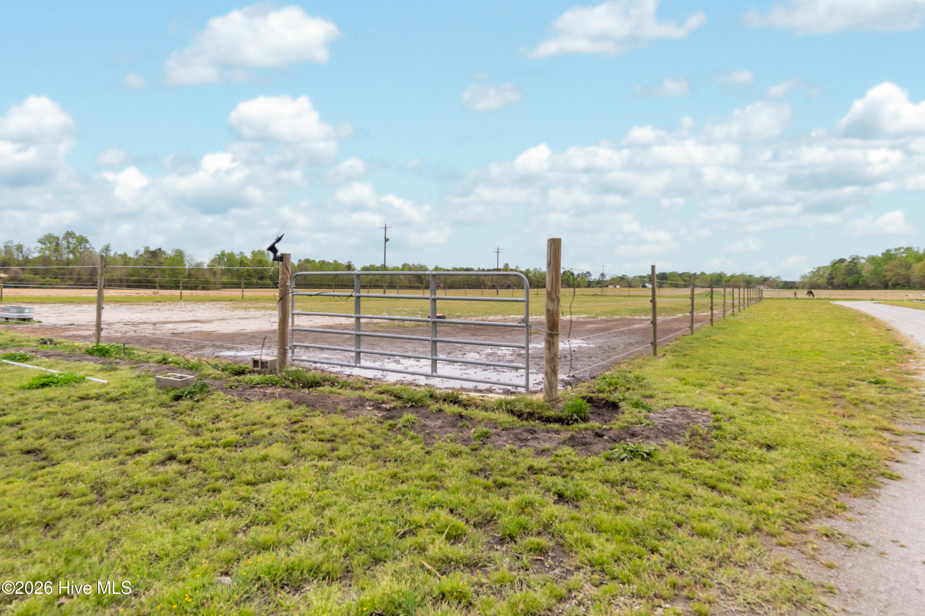 1560 White Oak River Road,Maysville
