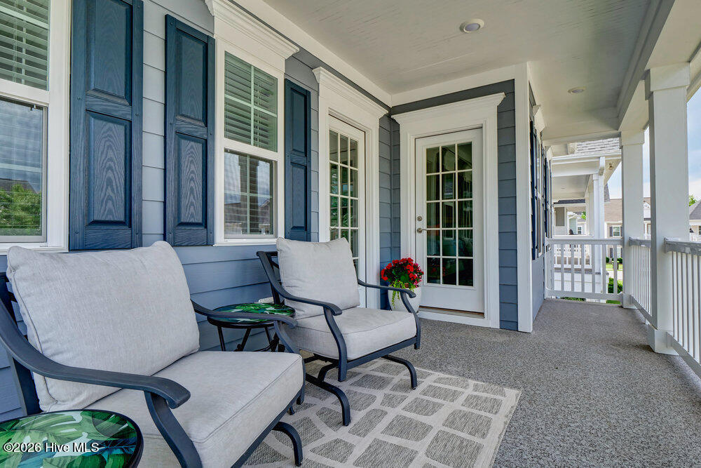 100558129 | Photo 36