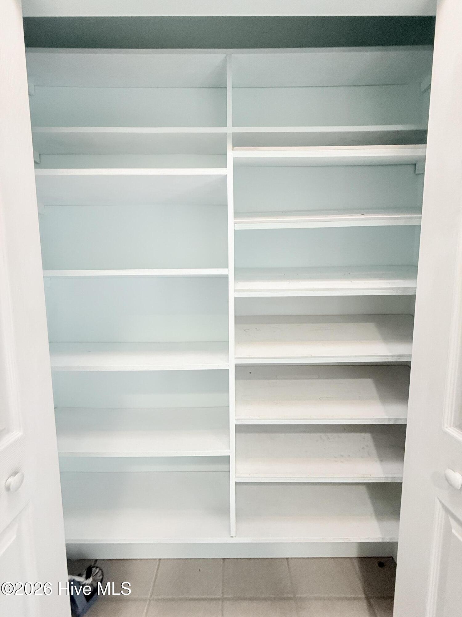 100554968 | Photo 19