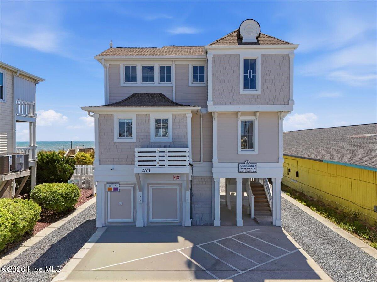 100566244 | Photo 67