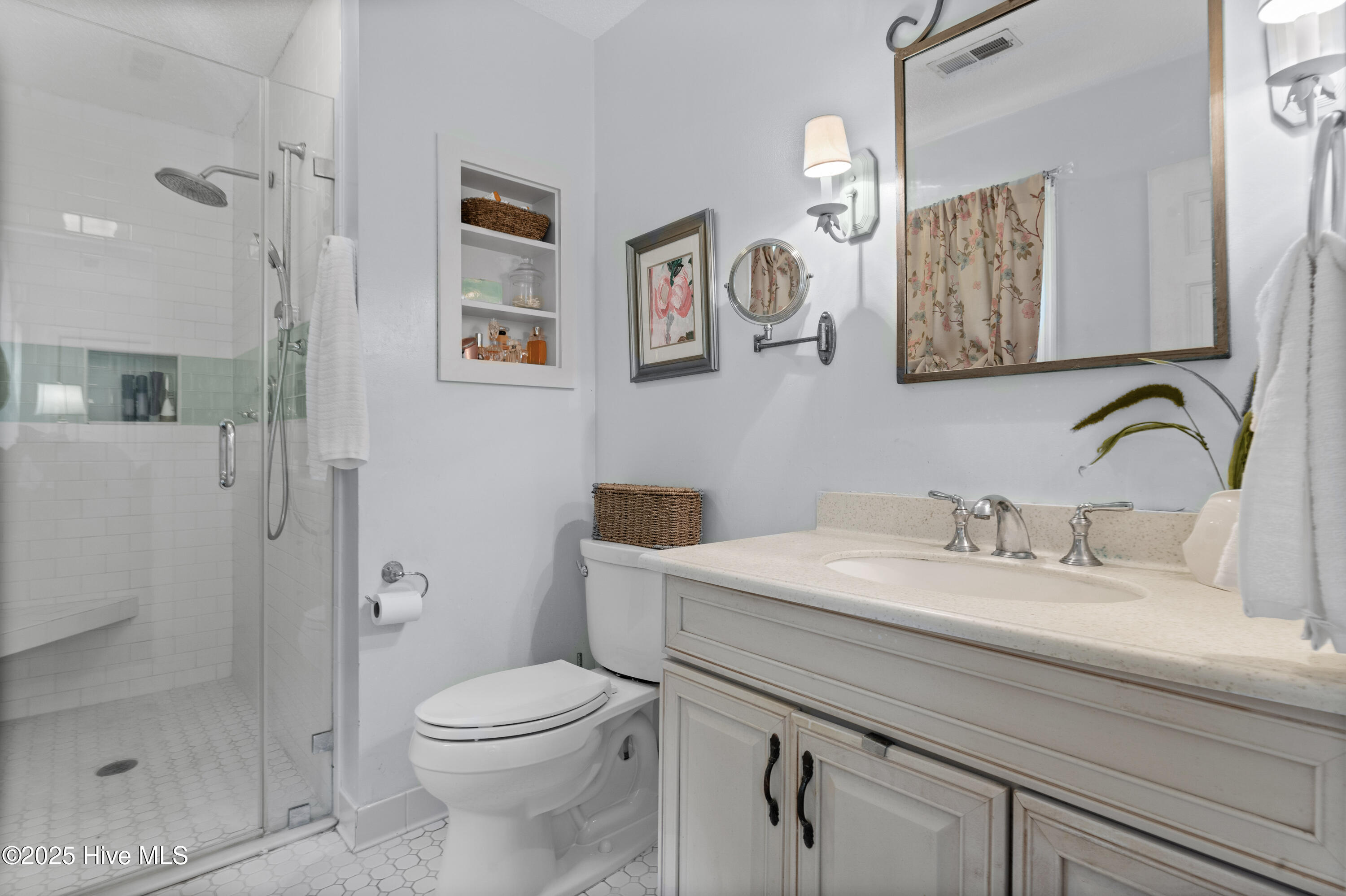 100510654 | Photo 10