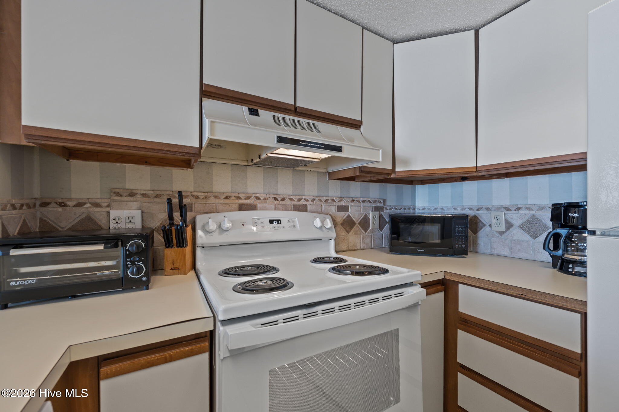 100552737 | Photo 16