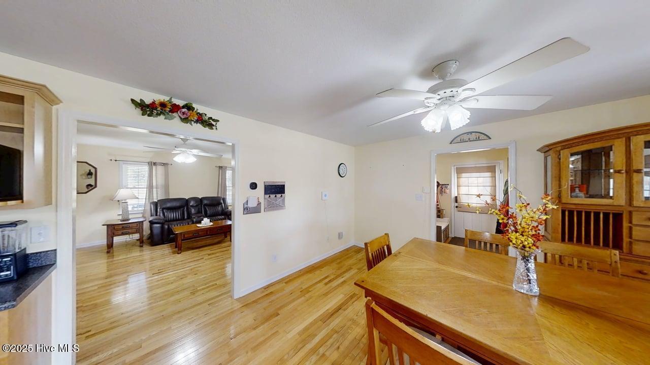 100560010 | Photo 22