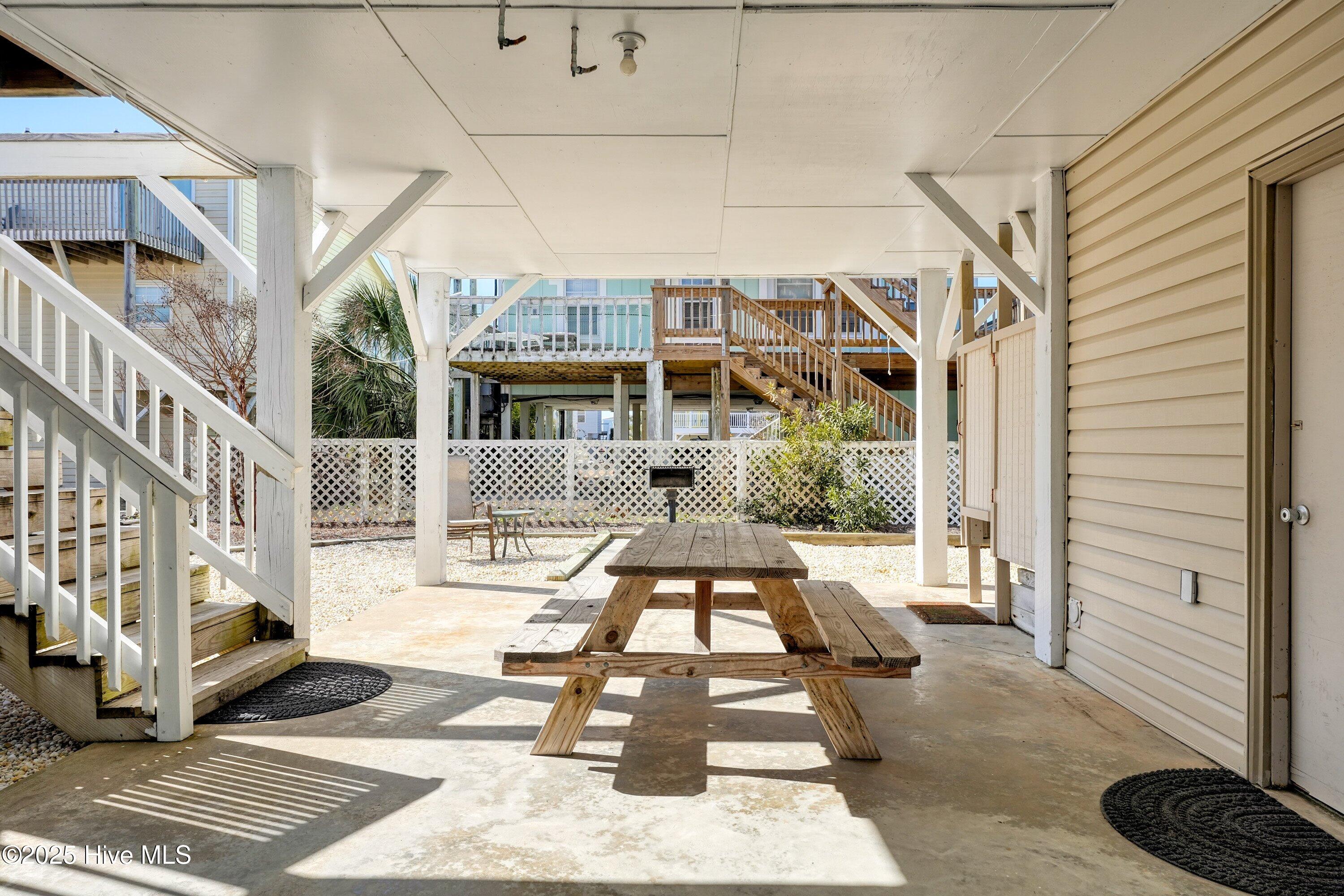 100500489 | Photo 19