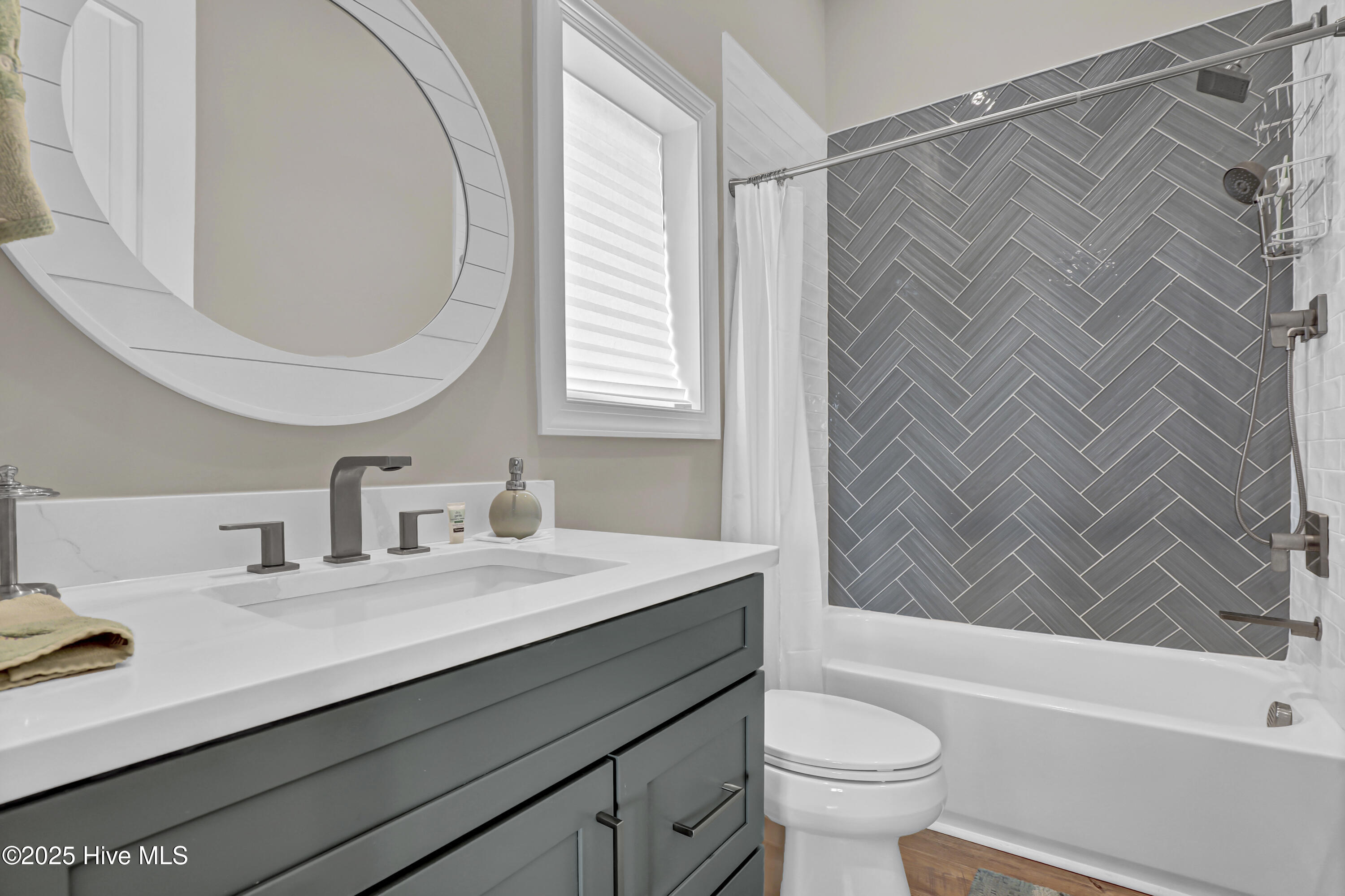 100503420 | Photo 27