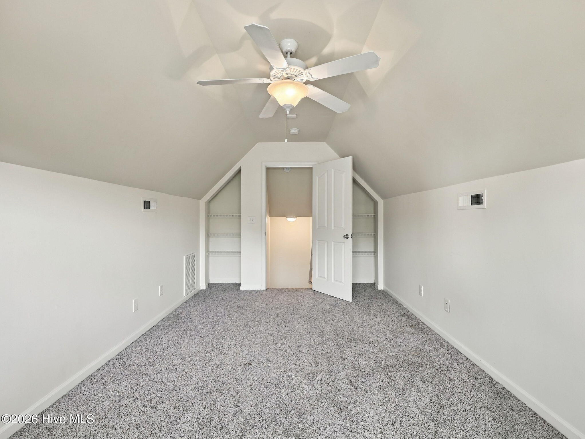 44-web-or-mls-256 Blue Creek Farms Drive