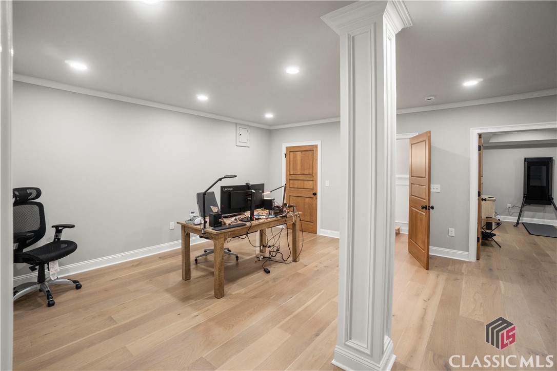 1041 Hollow Creek Way