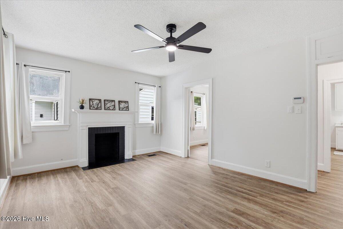 13-1313 Maple St-13