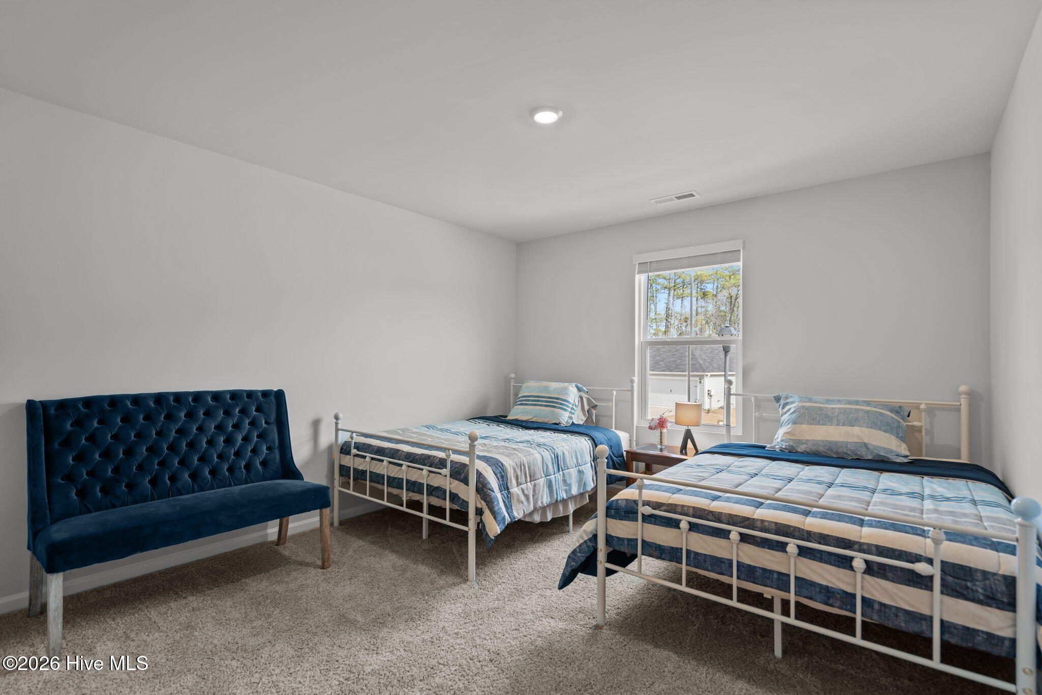 100551005 | Photo 17