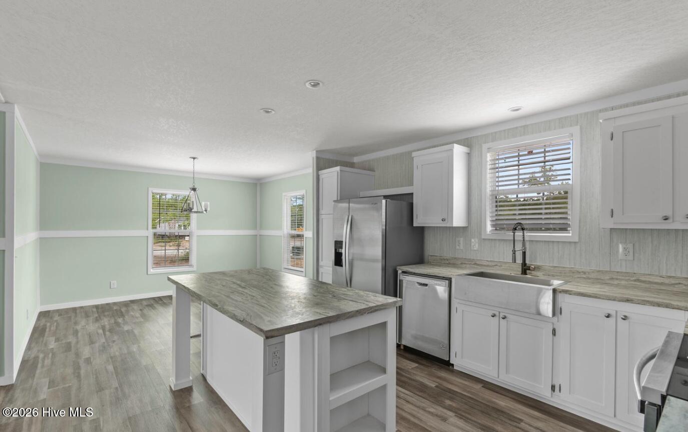 100550679 | Photo 11