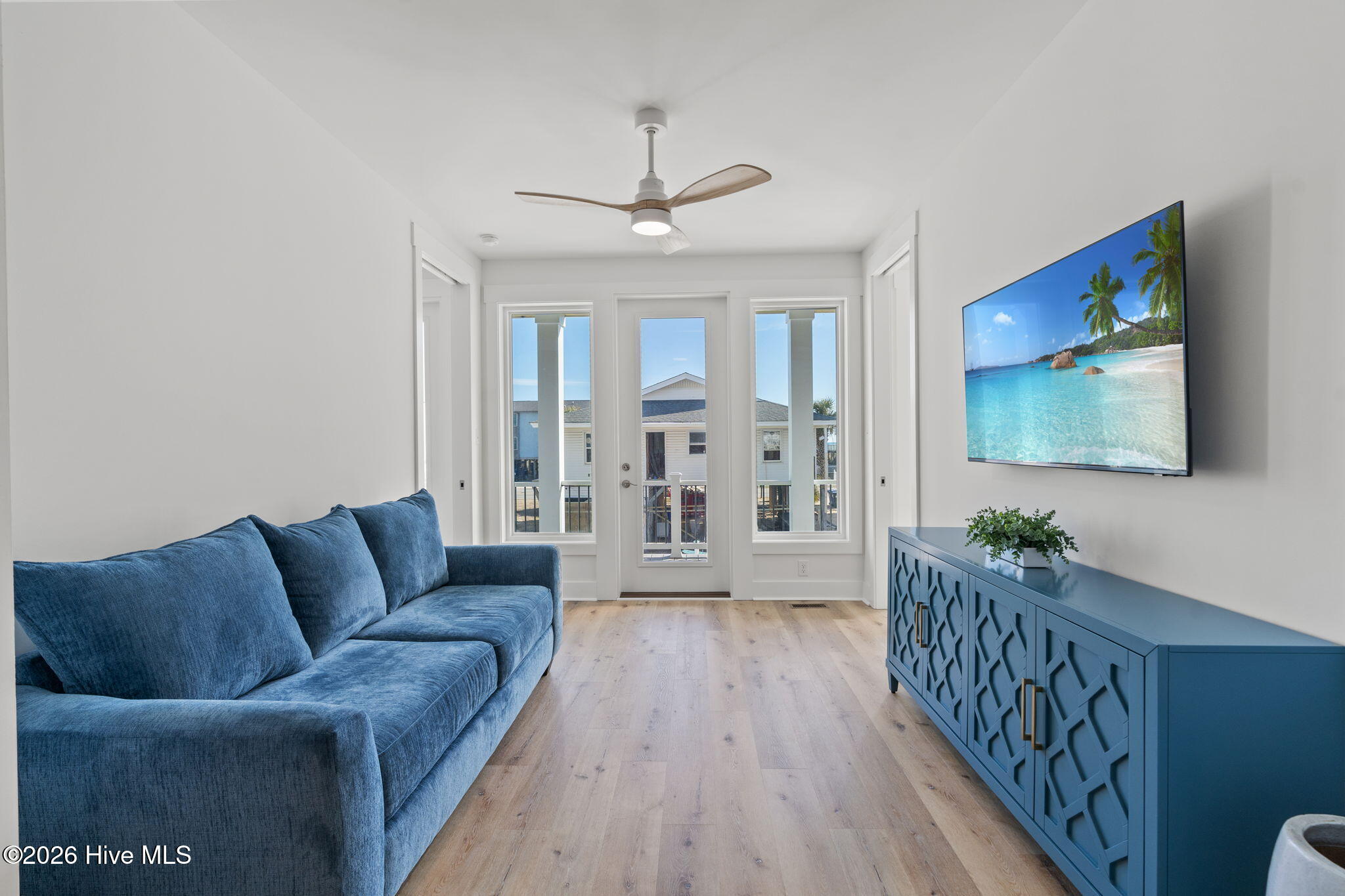 100554588 | Photo 23