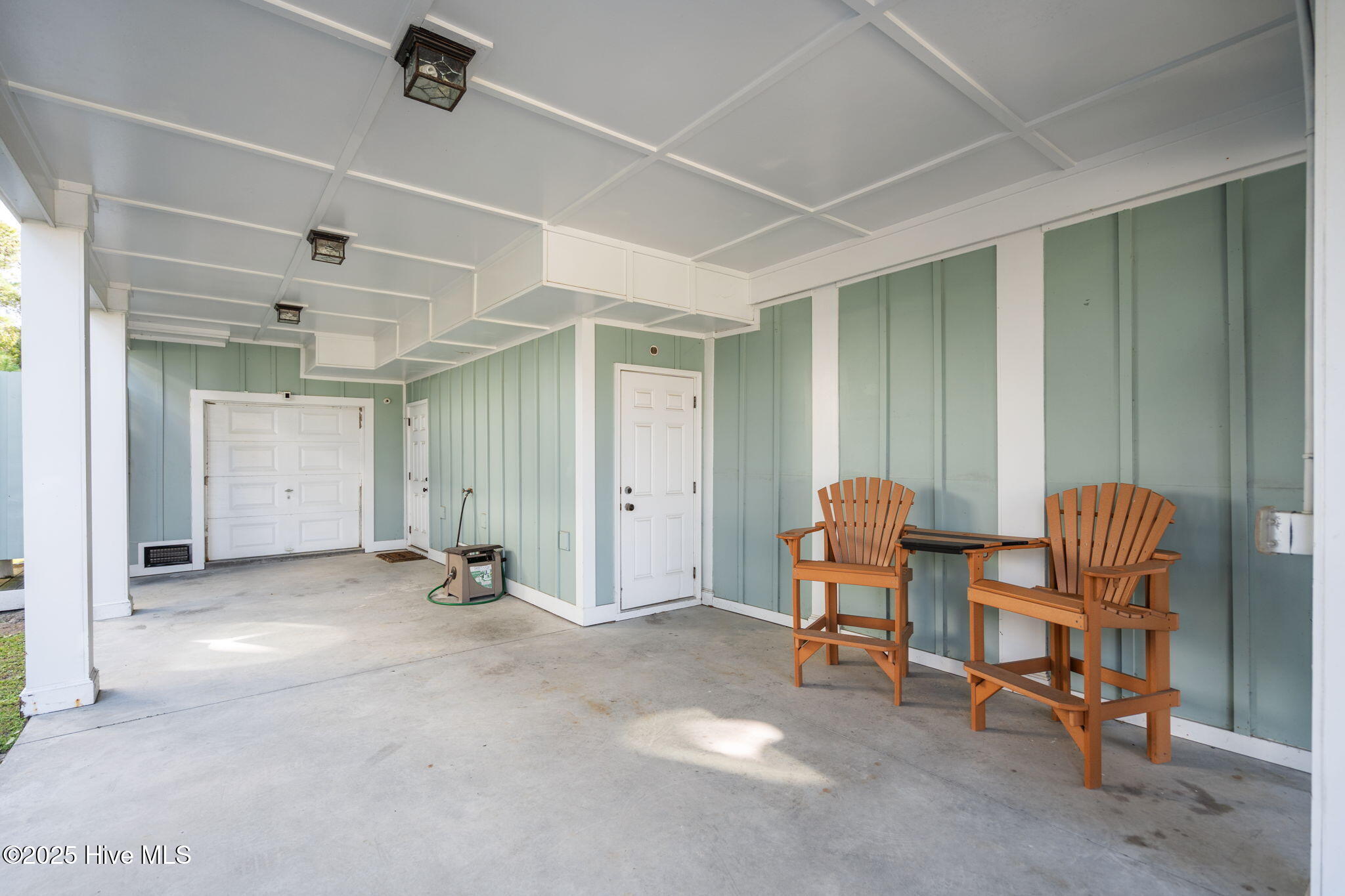 100528642 | Photo 45