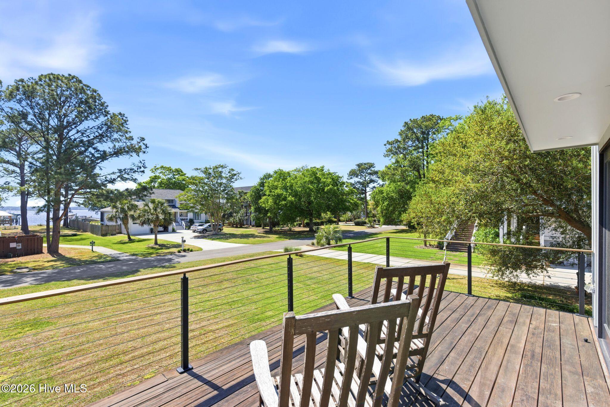 100568012 | Photo 48