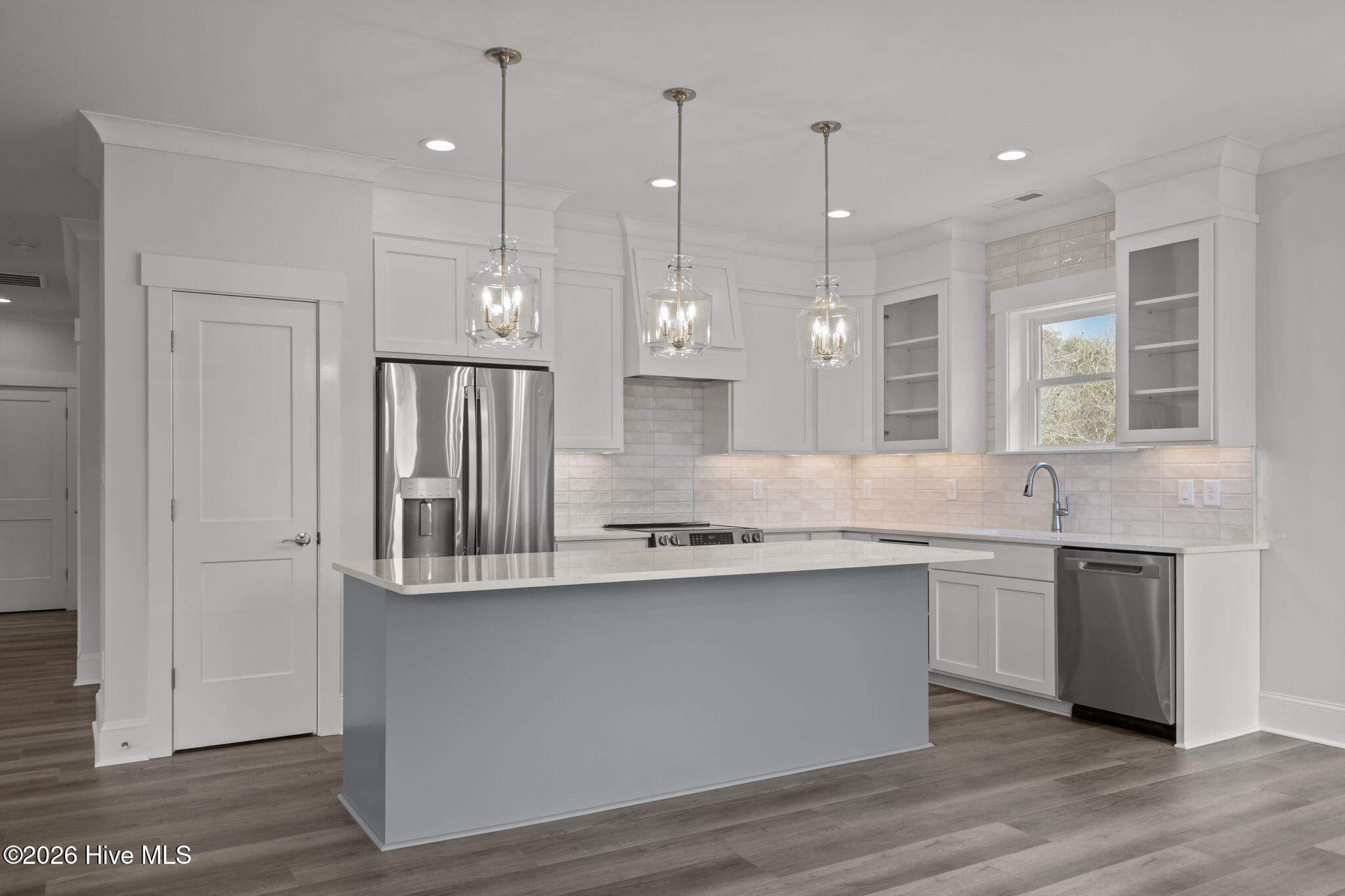 100553636 | Photo 10