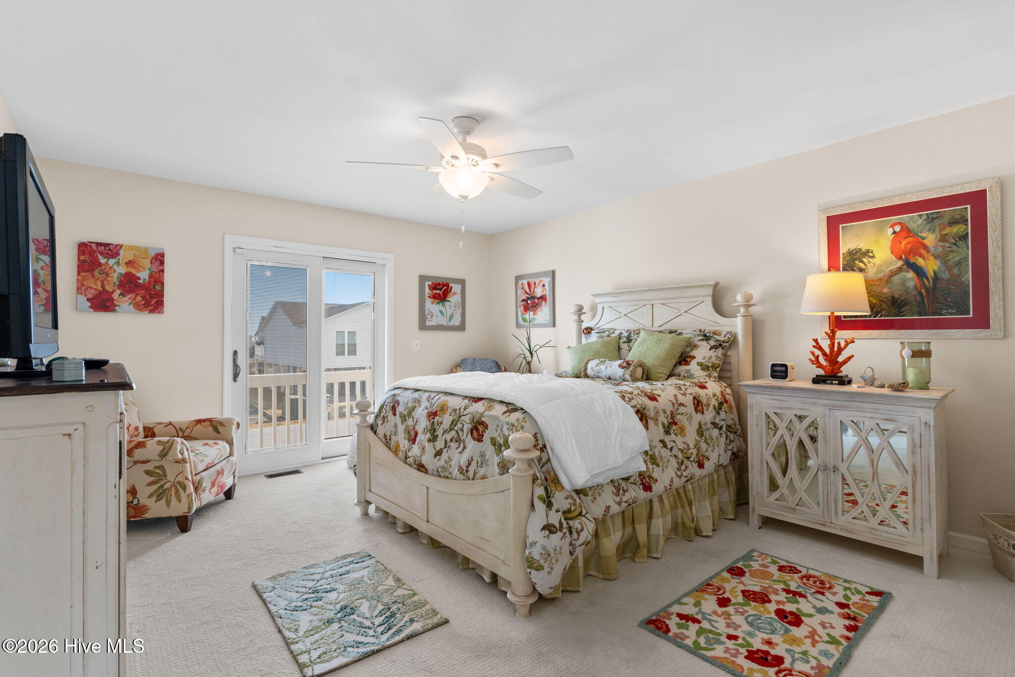 100561633 | Photo 26