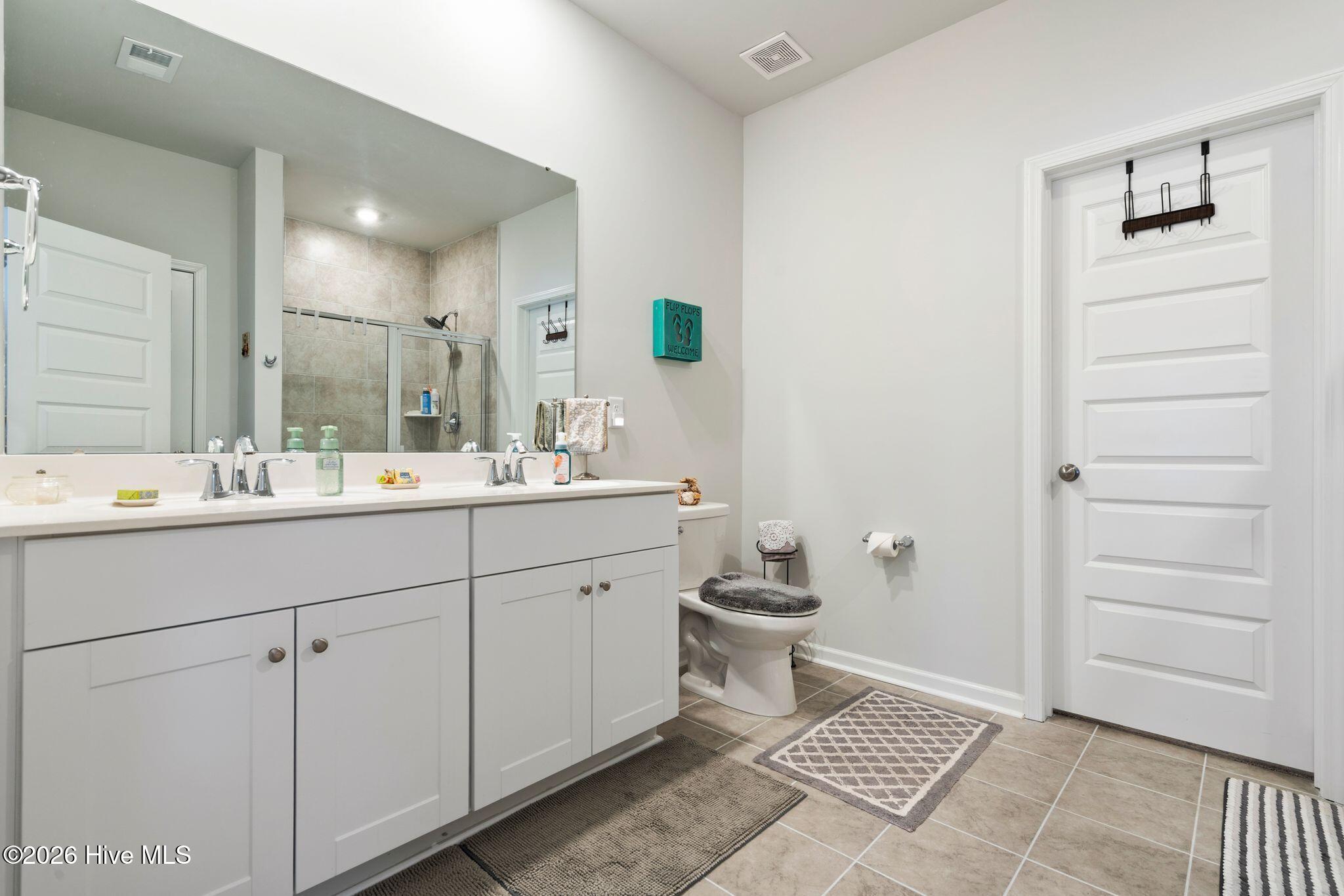 100550488 | Photo 19