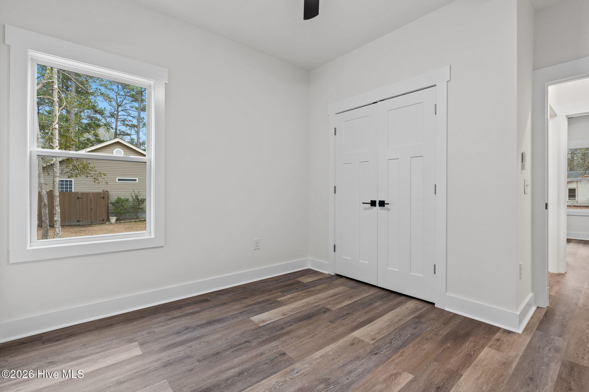 100528197 | Photo 32