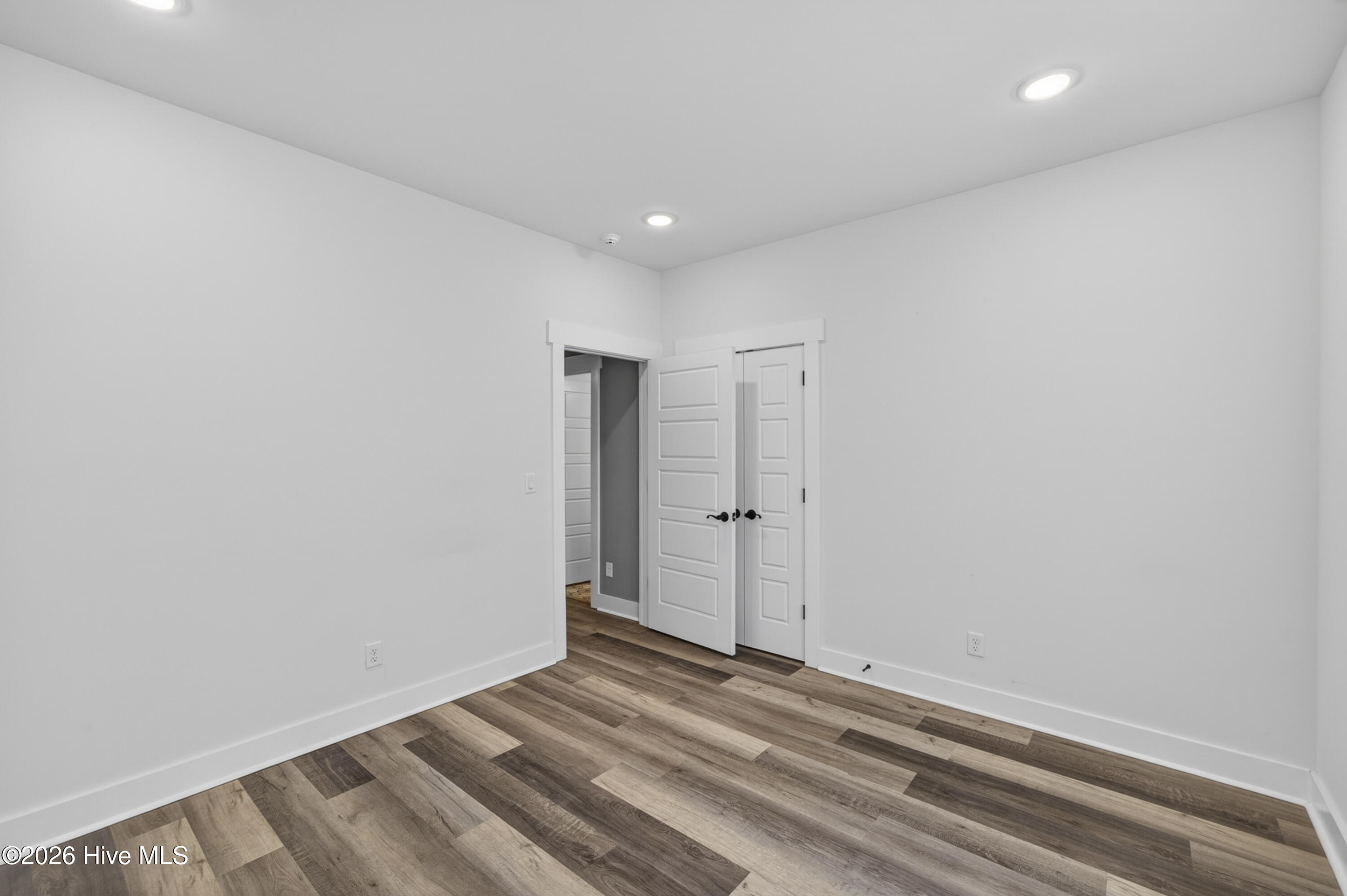 100569496 | Photo 34