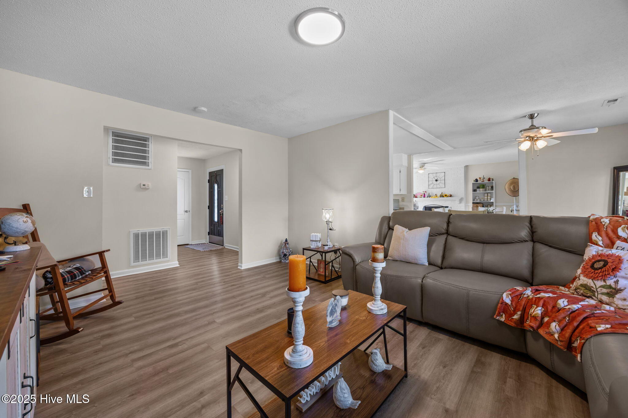 100515251 | Photo 19