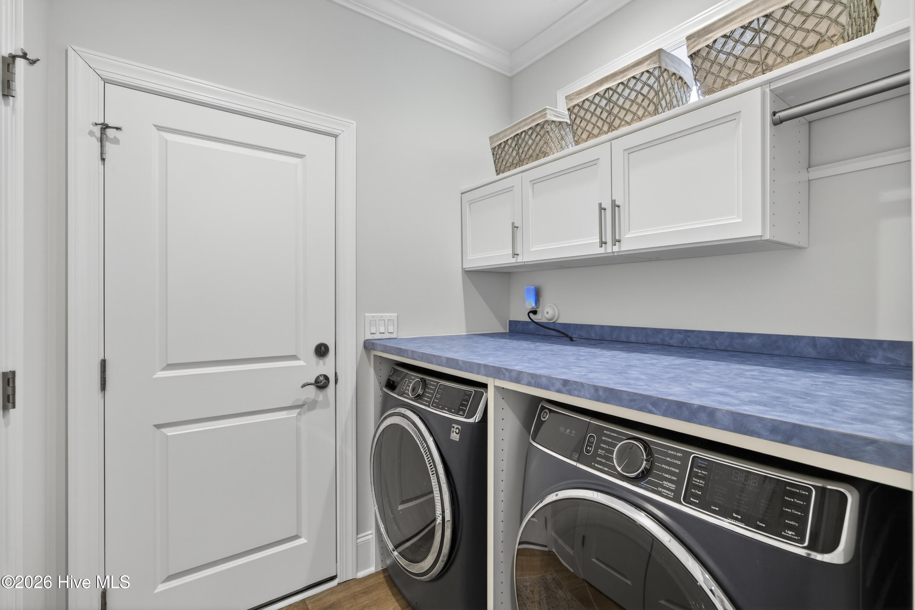 100551678 | Photo 32