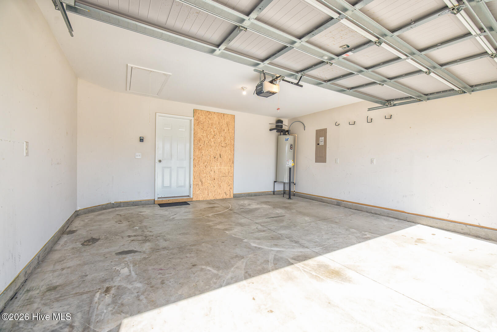 100558342 | Photo 39