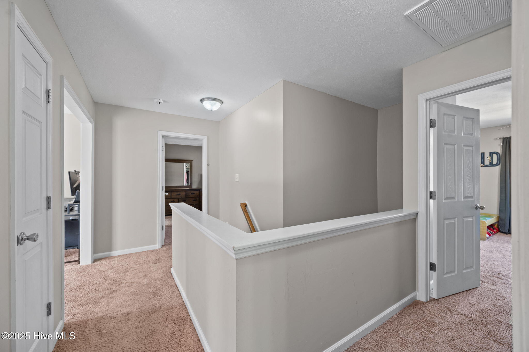 100545642 | Photo 37