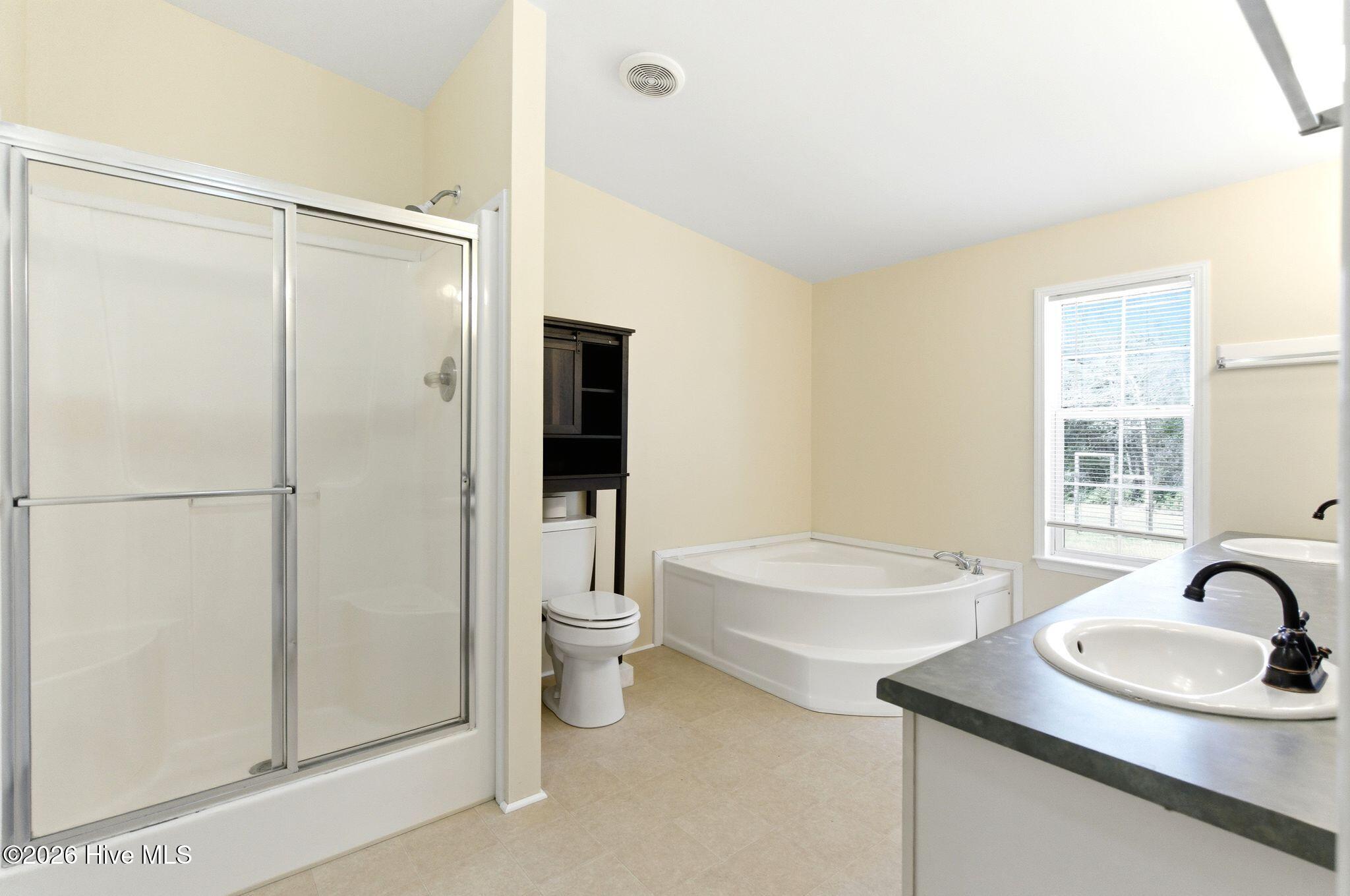 100561551 | Photo 33