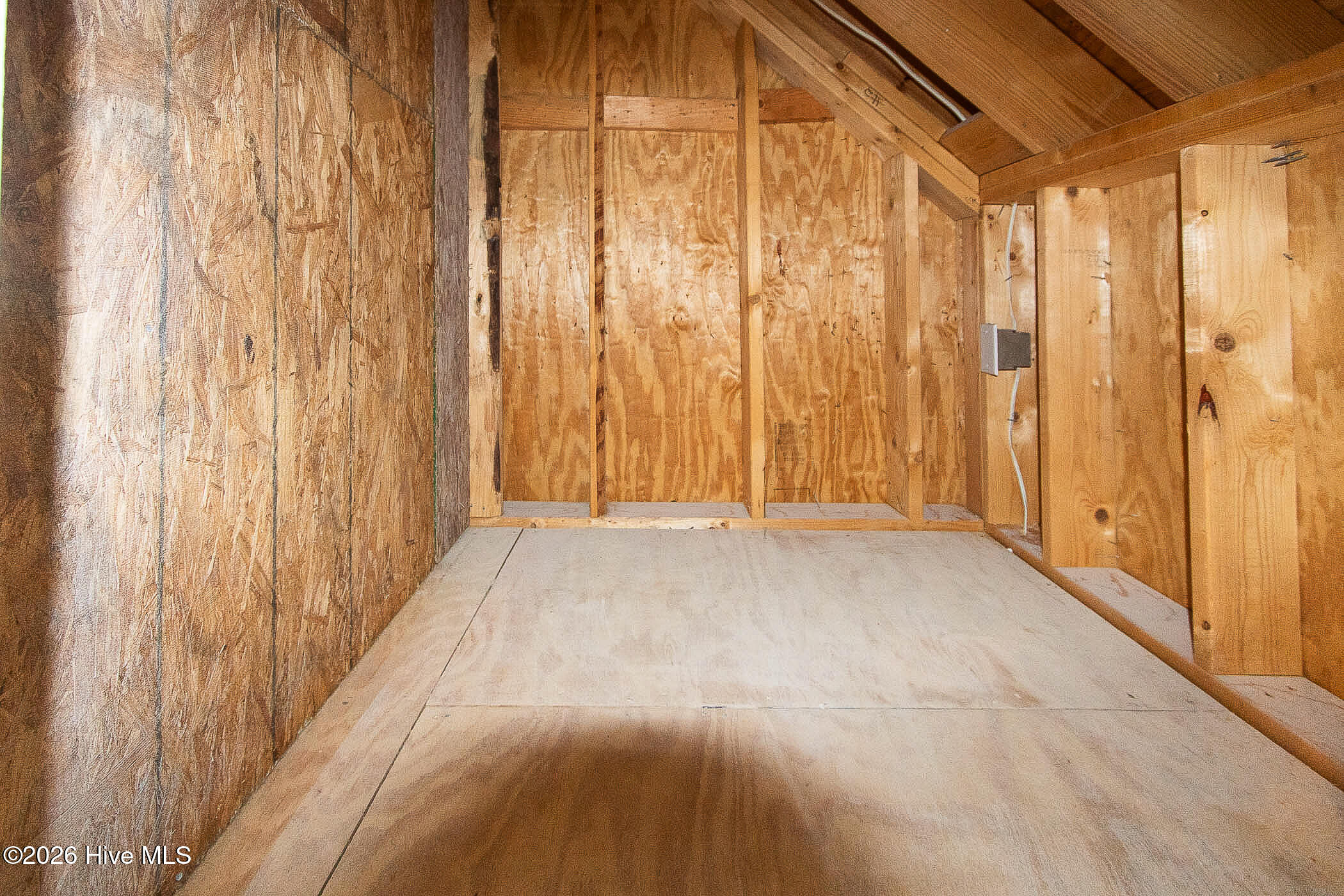 100568588 | Photo 58