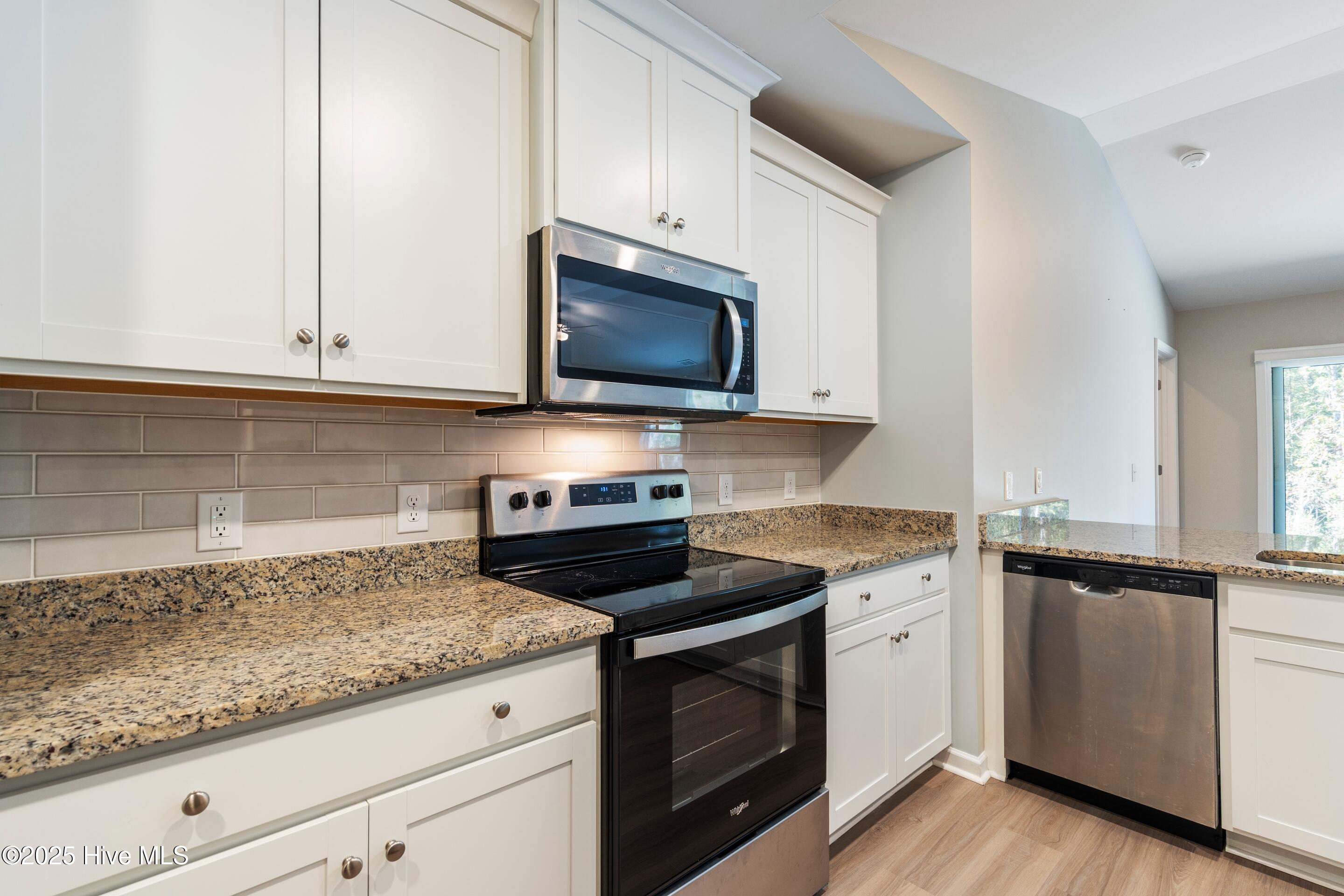 100539921 | Photo 15