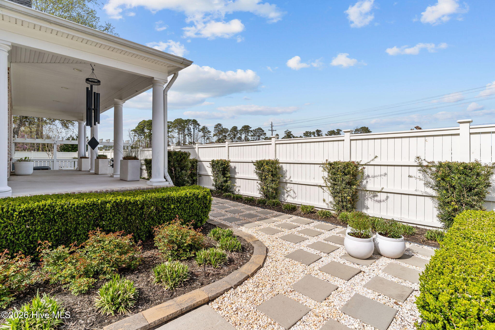 100561575 | Photo 82