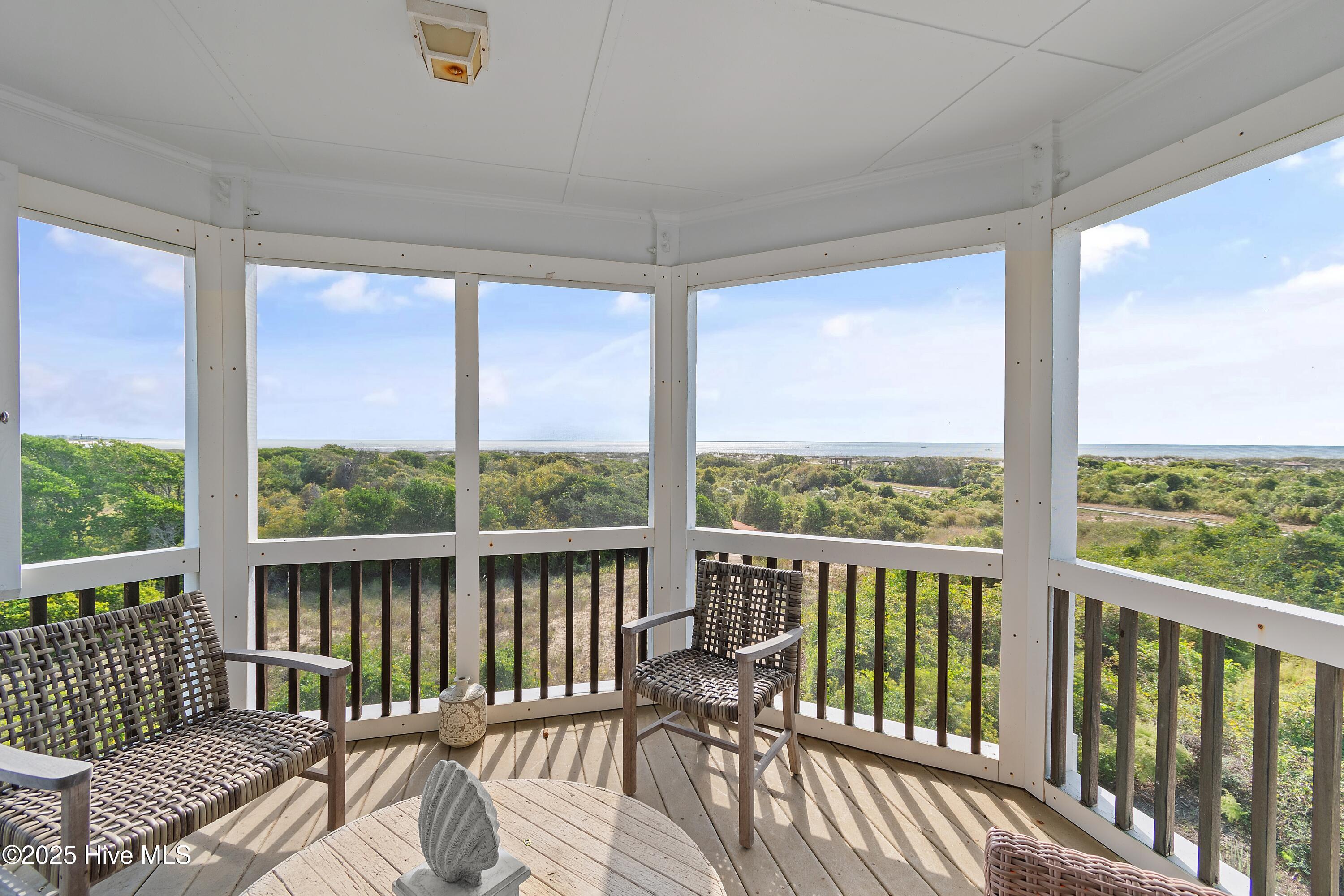 100536702 | Photo 106