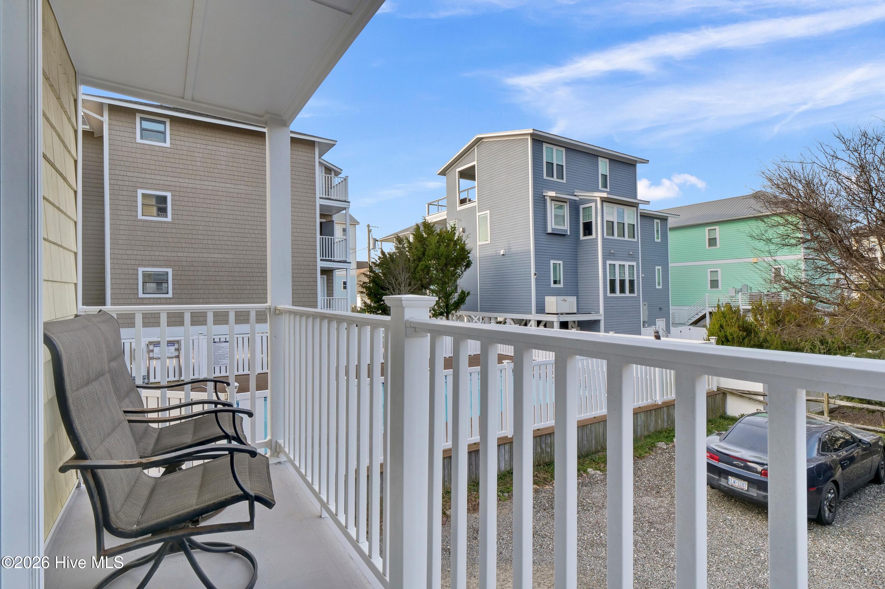 100549670 | Photo 30