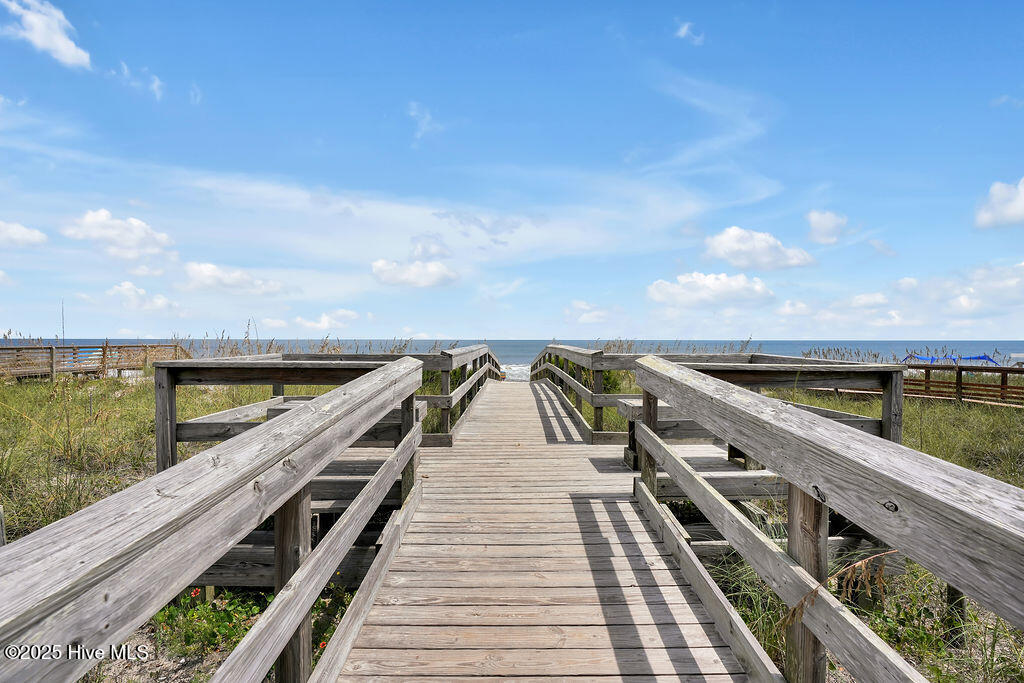 100531453 | Photo 40