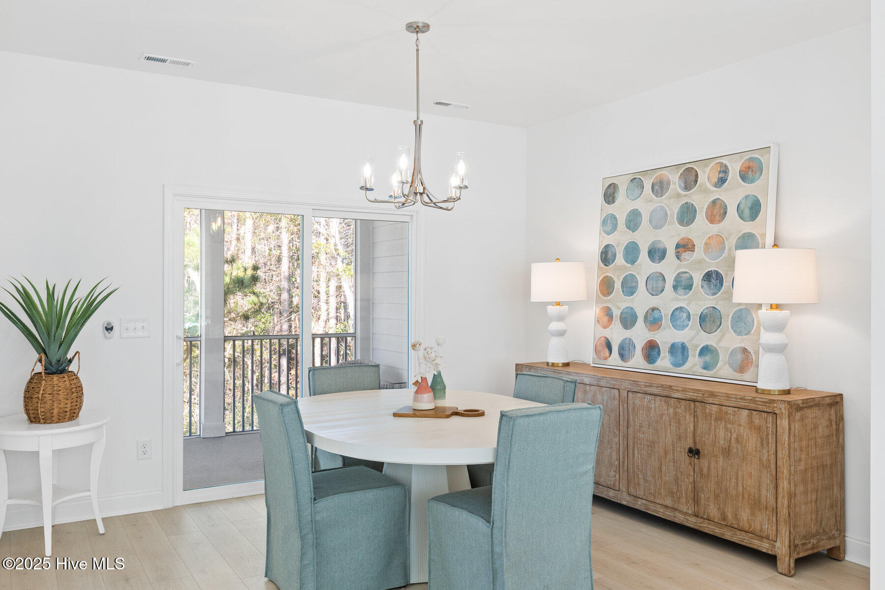 100499028 | Photo 19