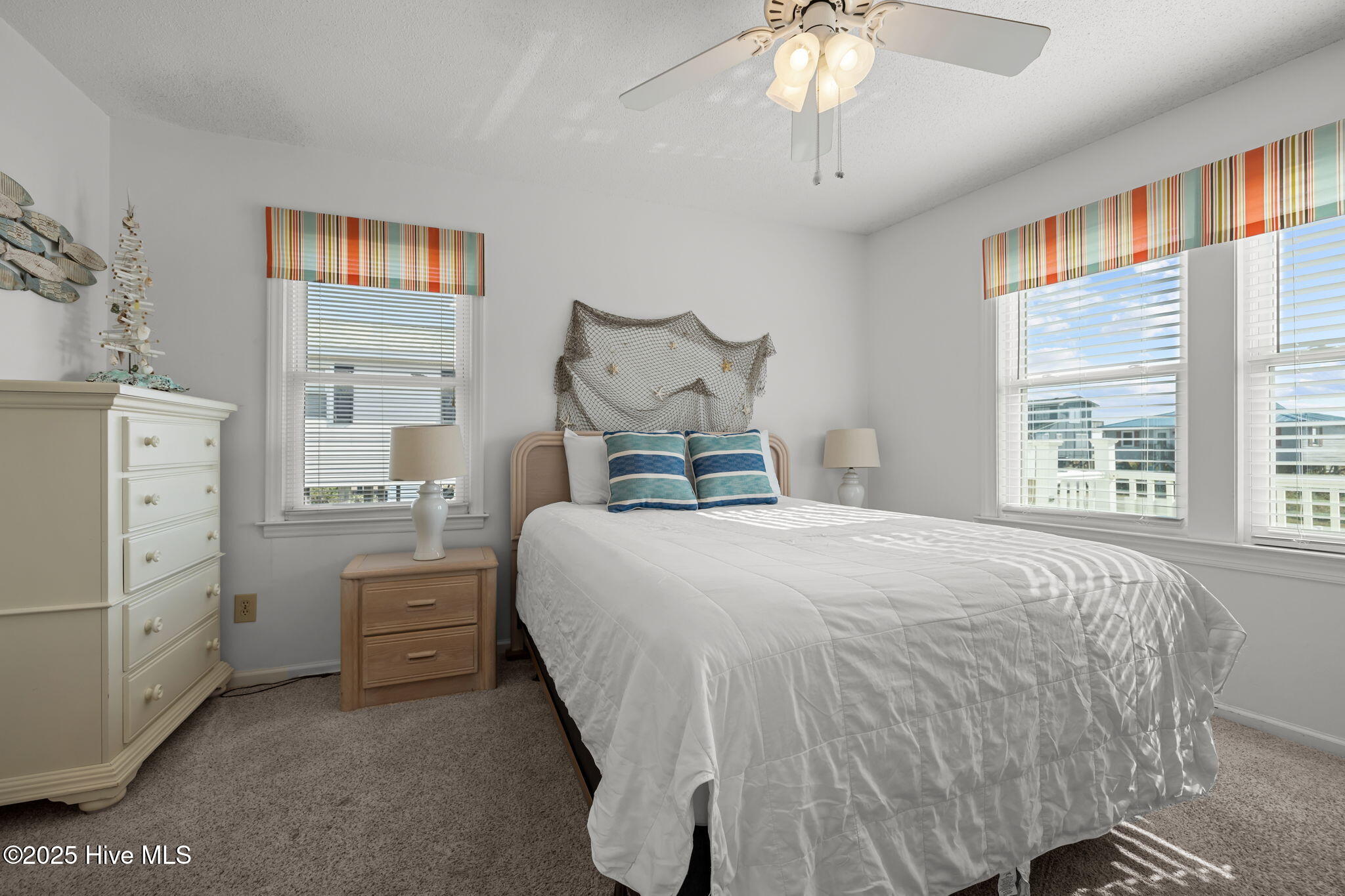 100543368 | Photo 42