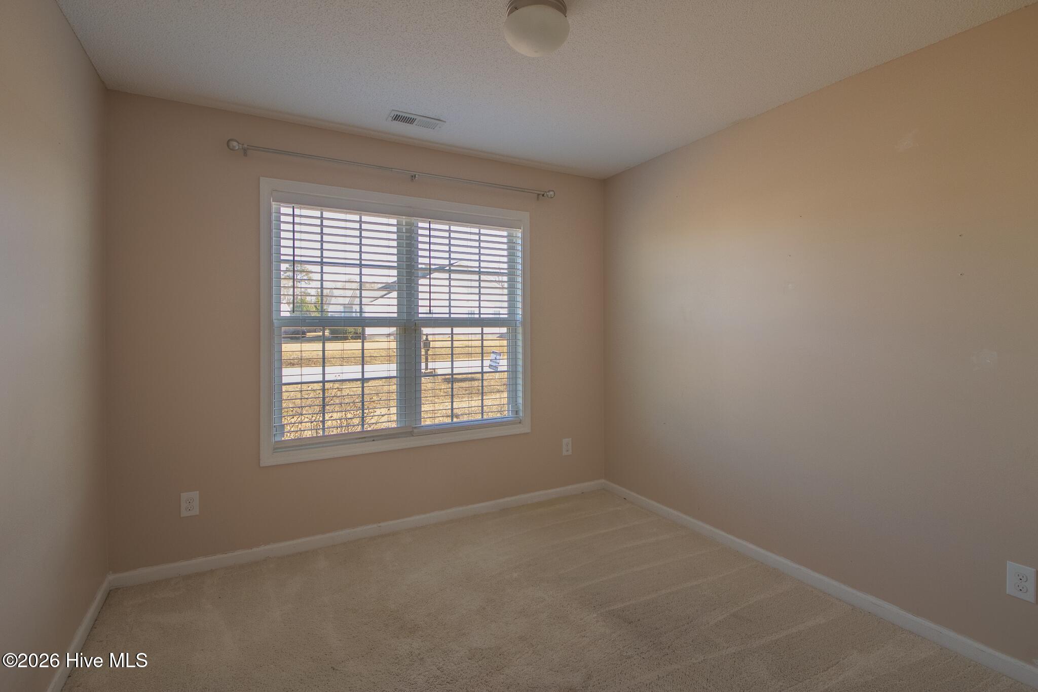 100549051 | Photo 16