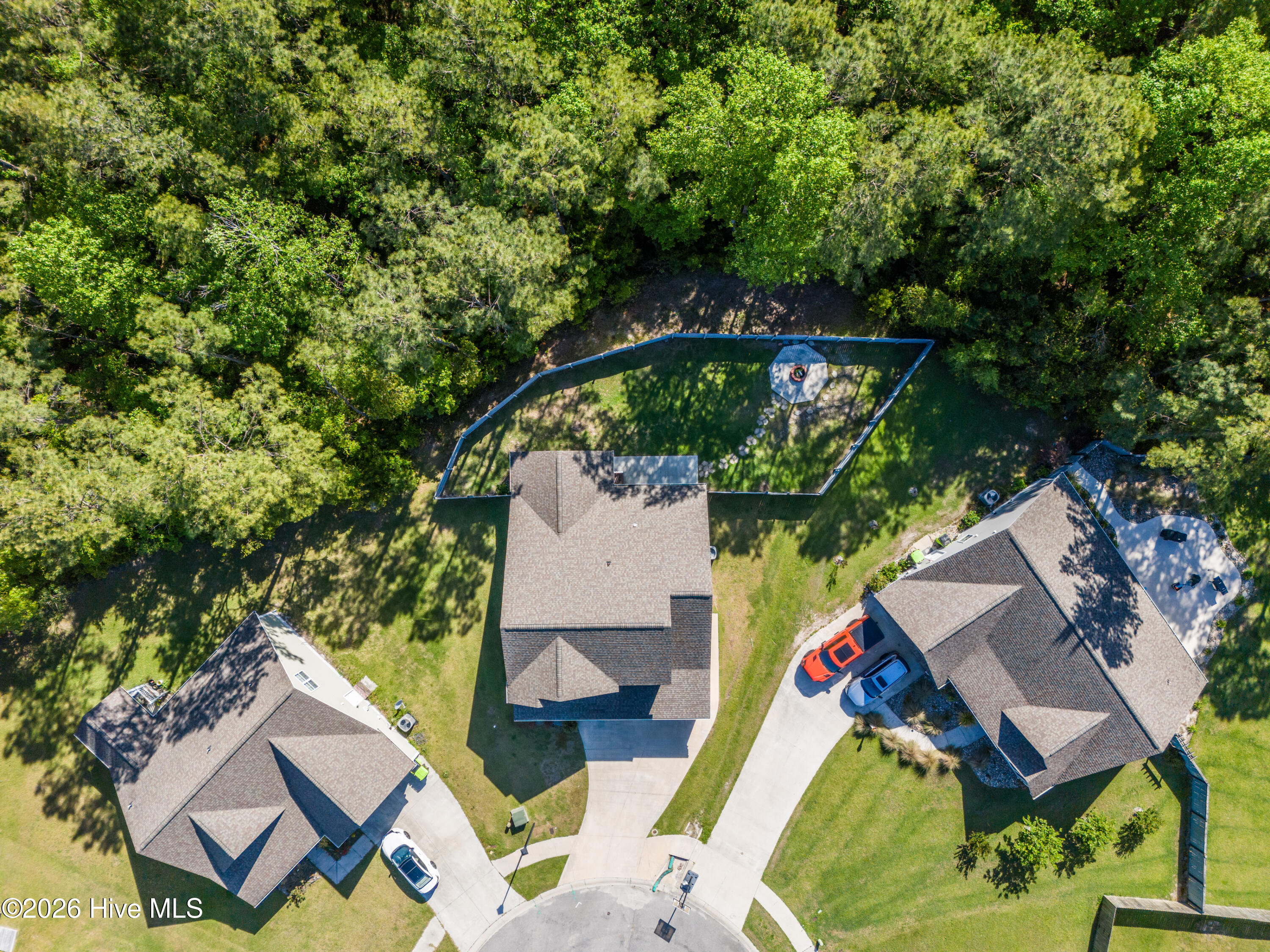 100569069 | Photo 40