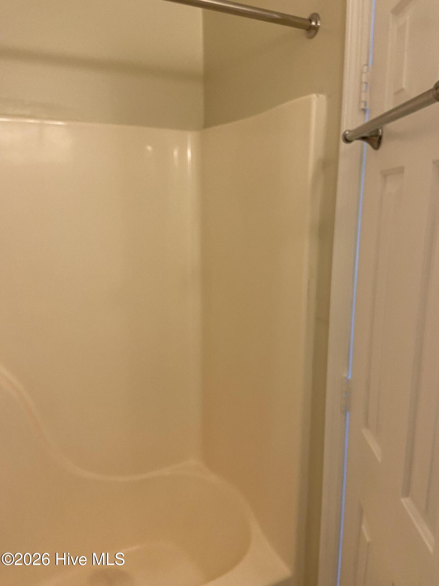 100549233 | Photo 13